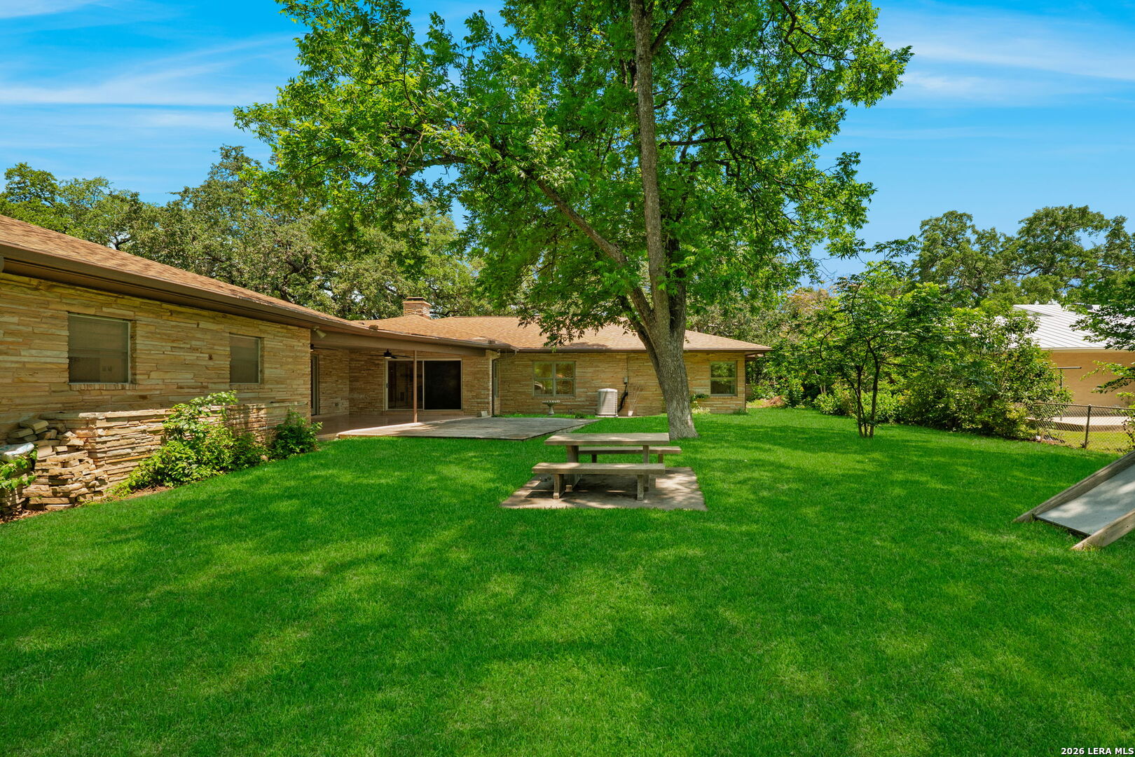 334 W Lynwood