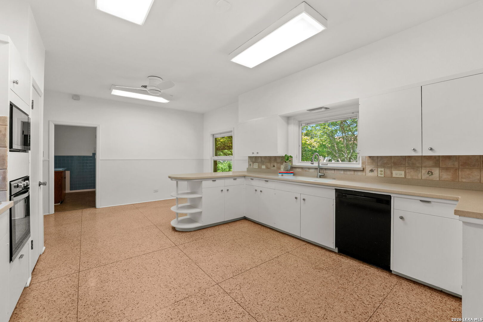 334 W Lynwood