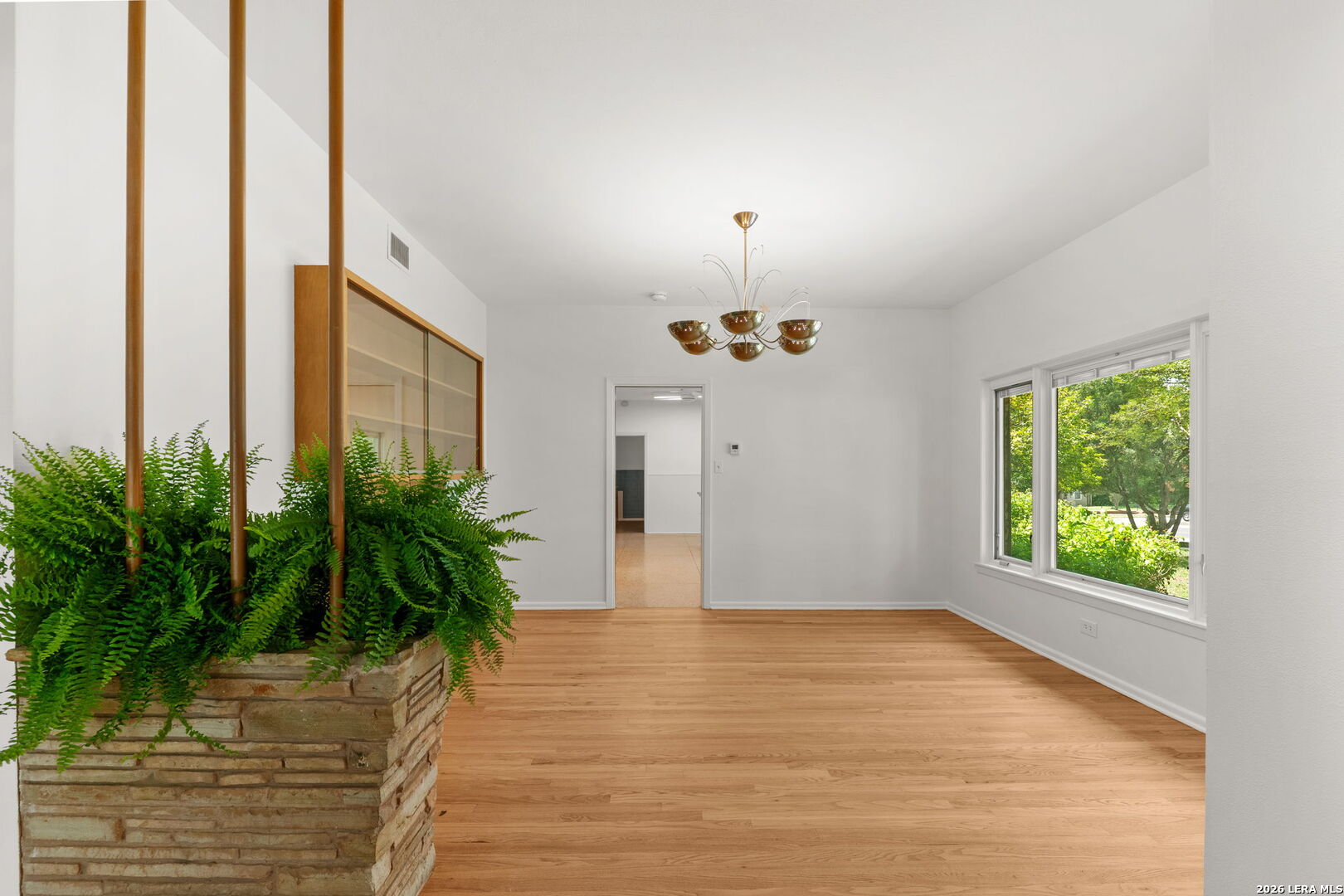 334 W Lynwood