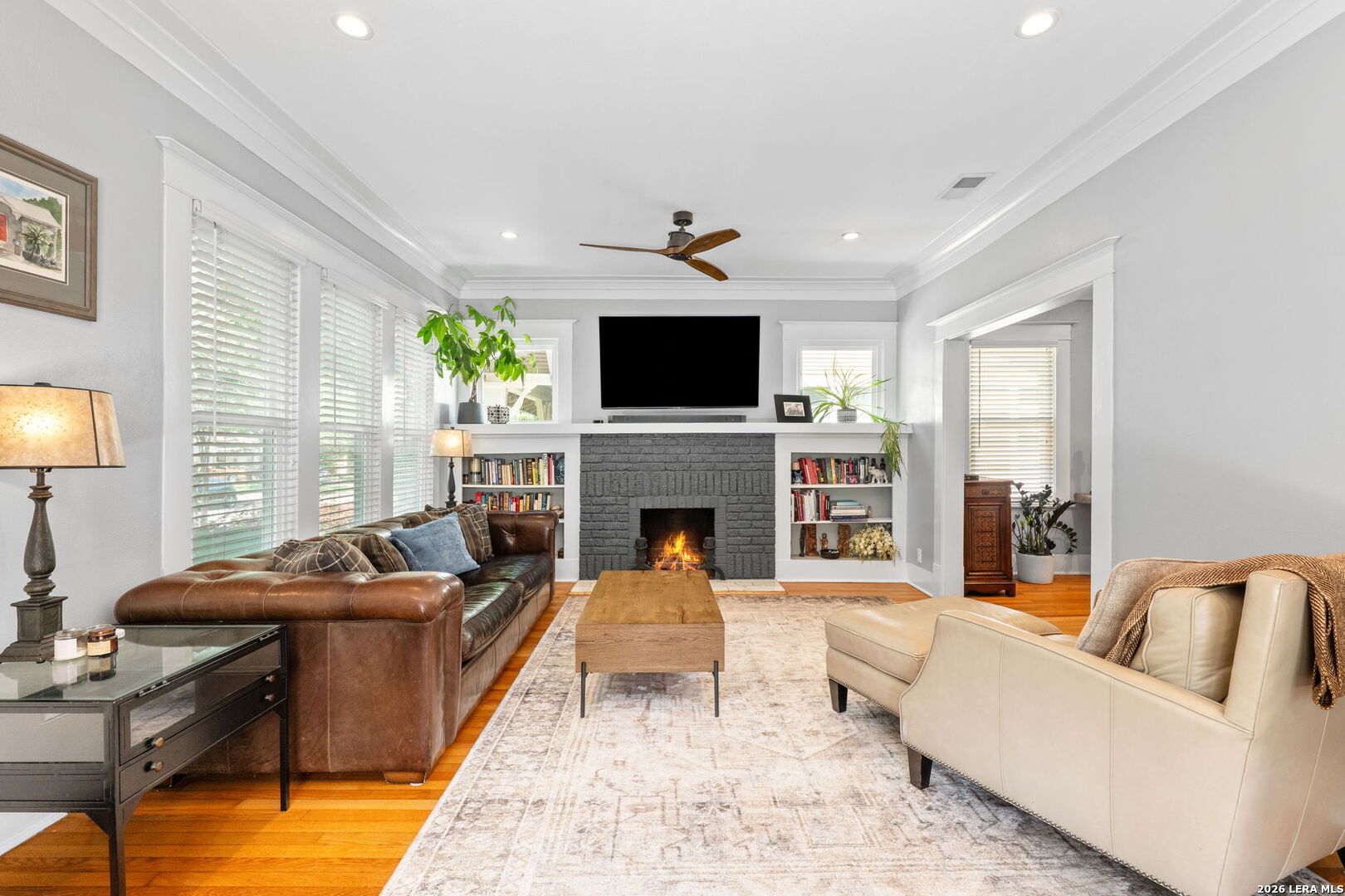 323 W Gramercy