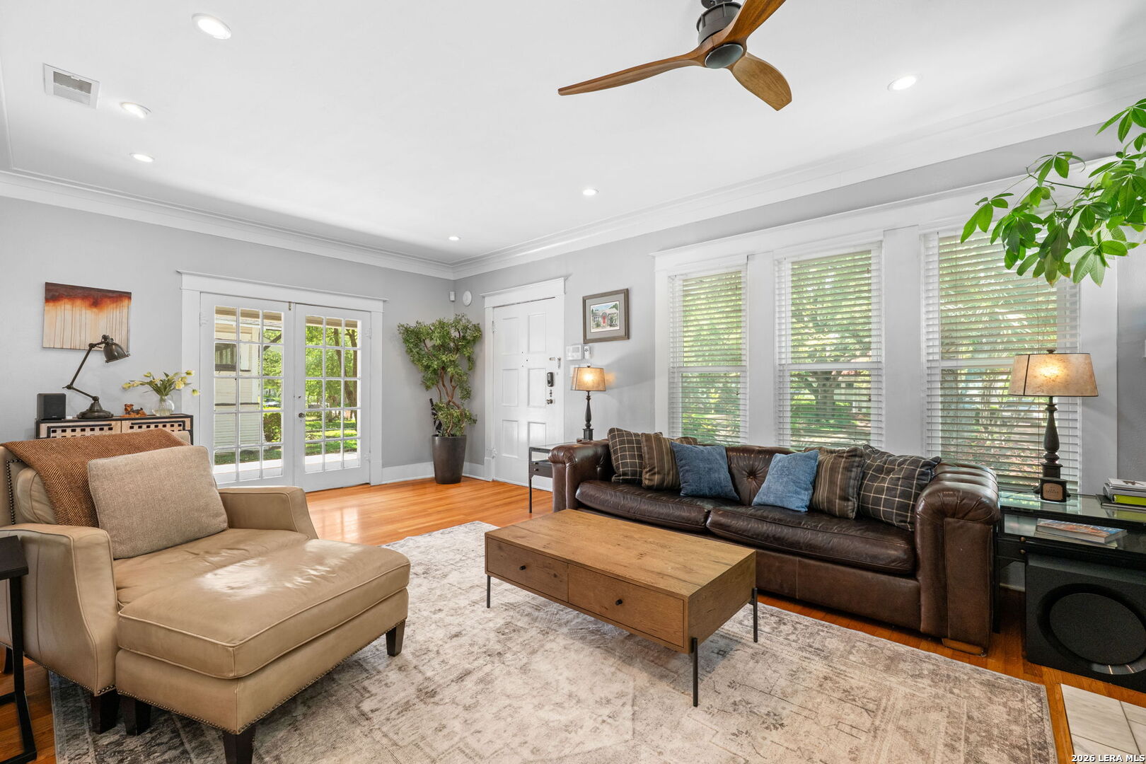 323 W Gramercy