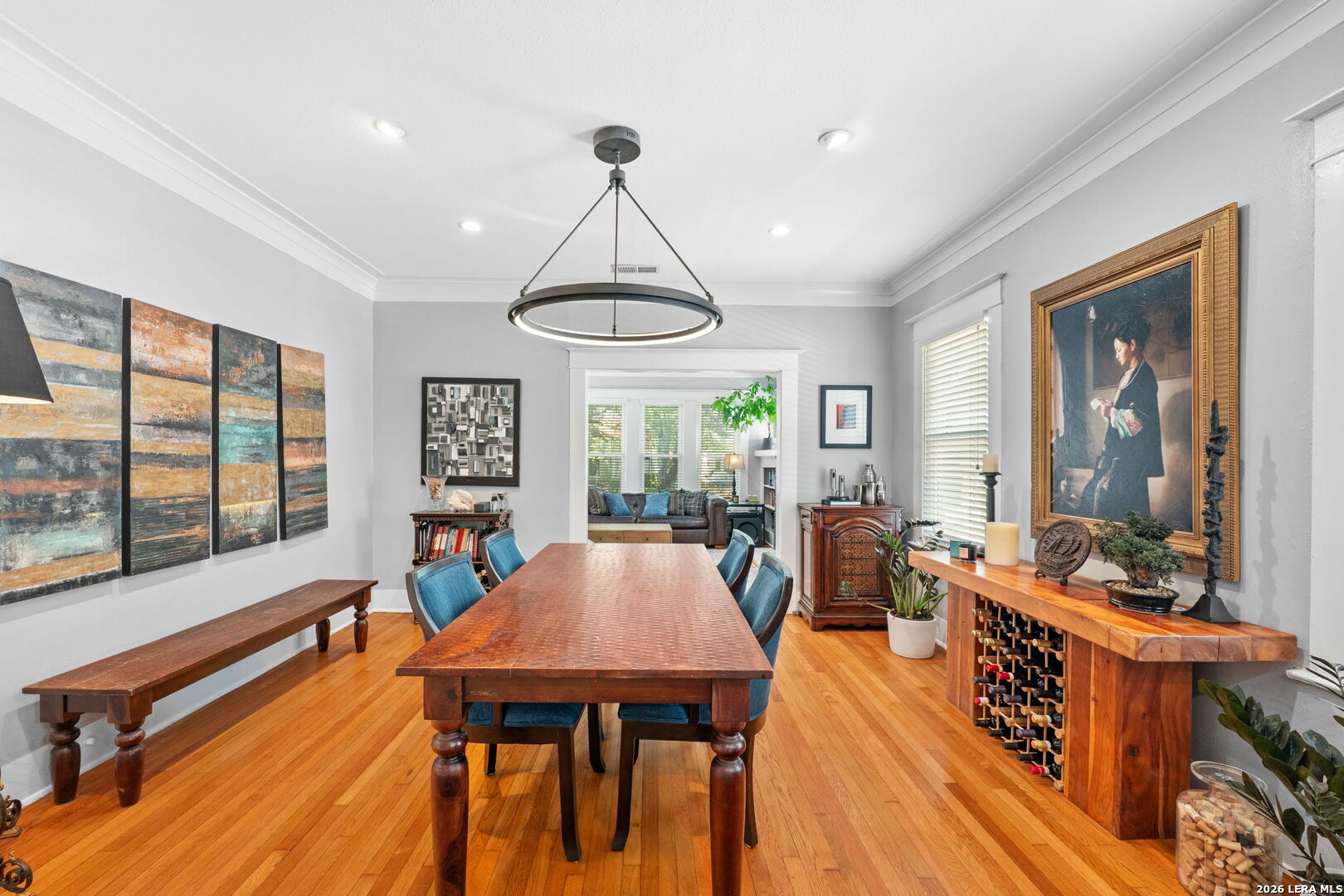 323 W Gramercy