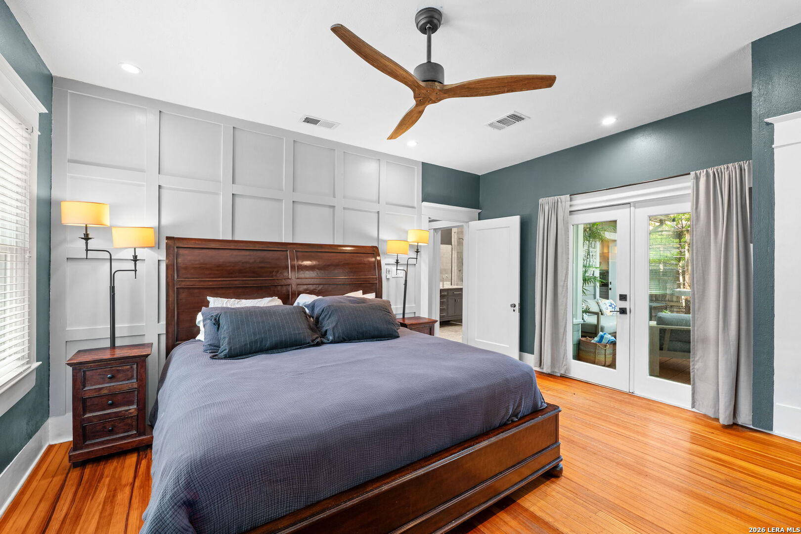 323 W Gramercy
