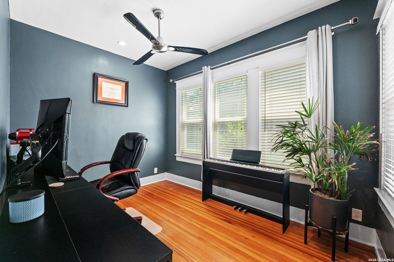 323 W Gramercy