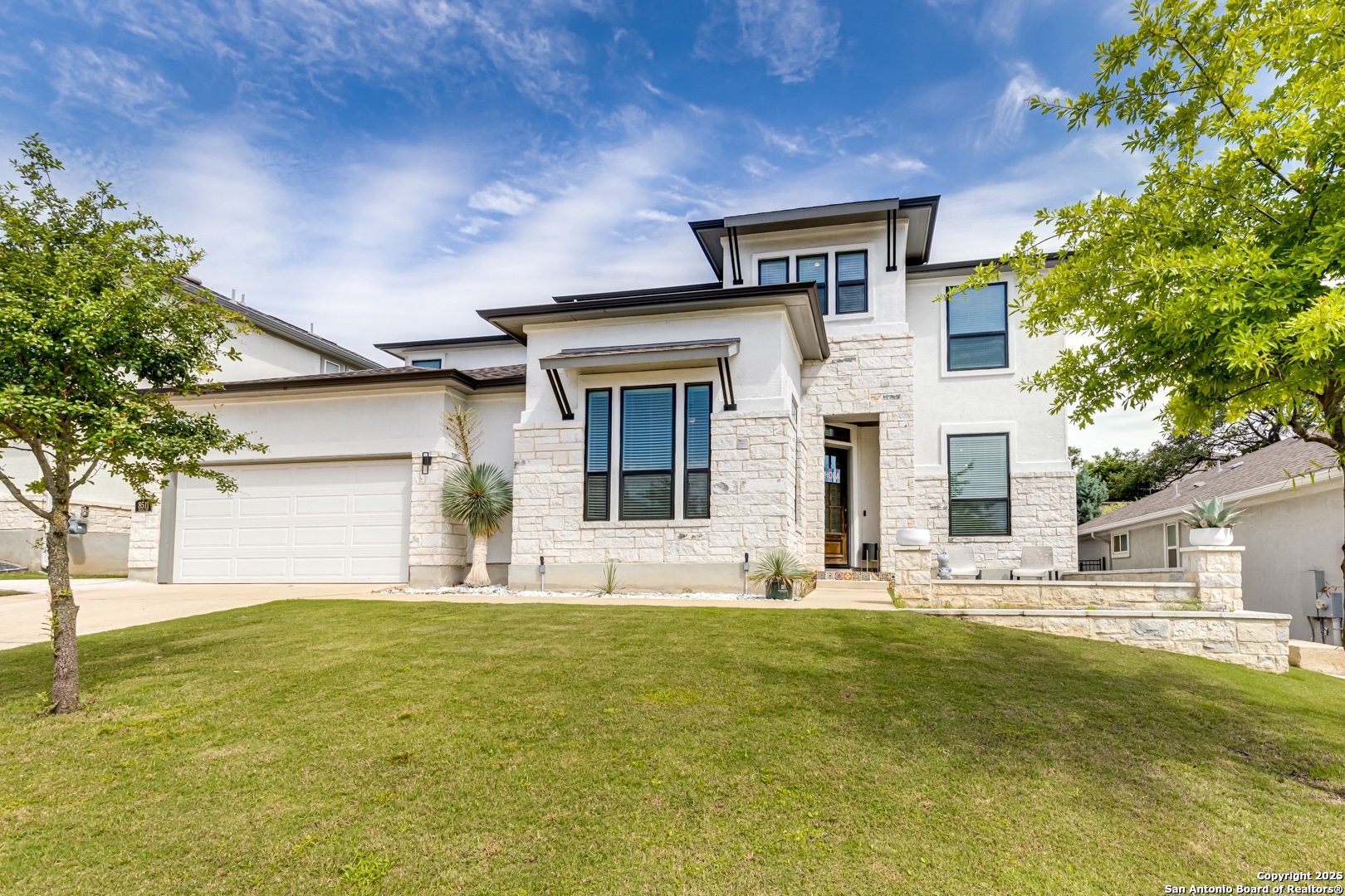 8511 Nichols Sky