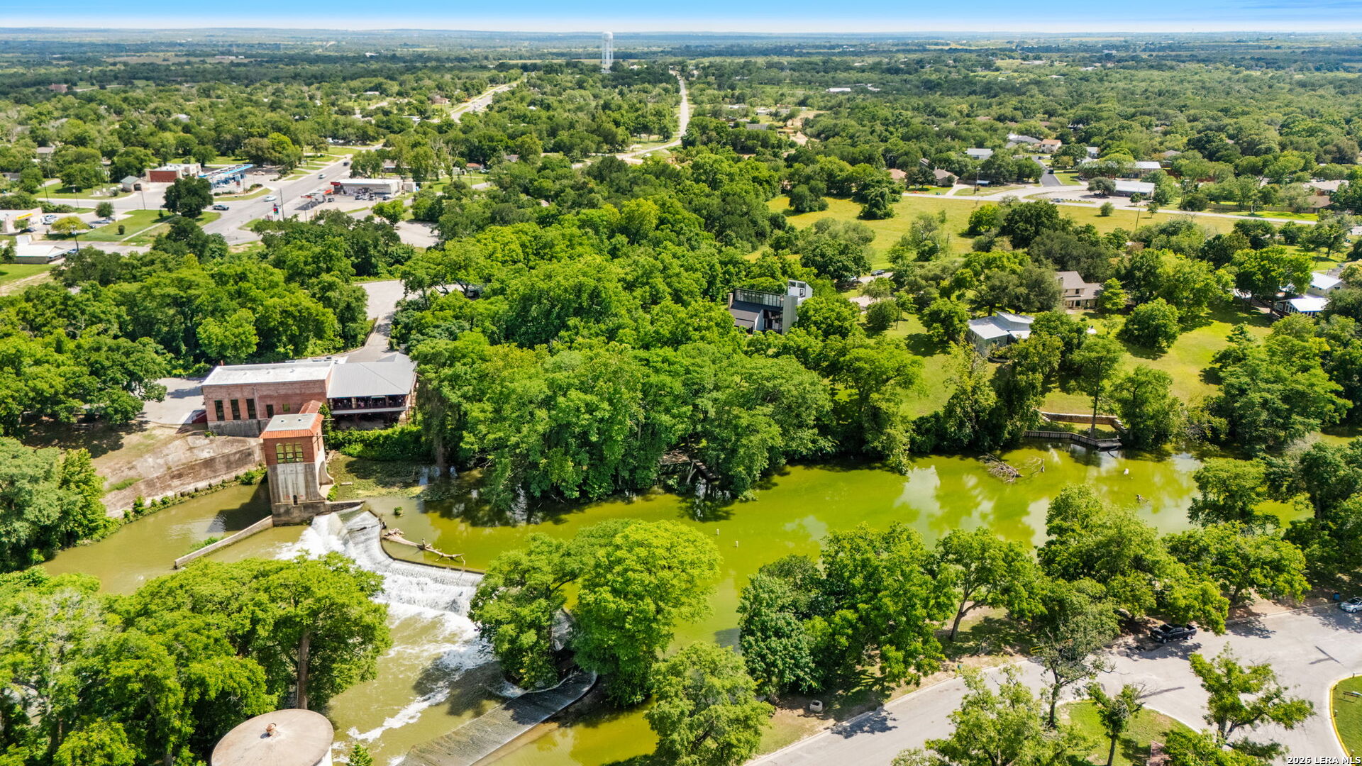 102 Lenz Dr