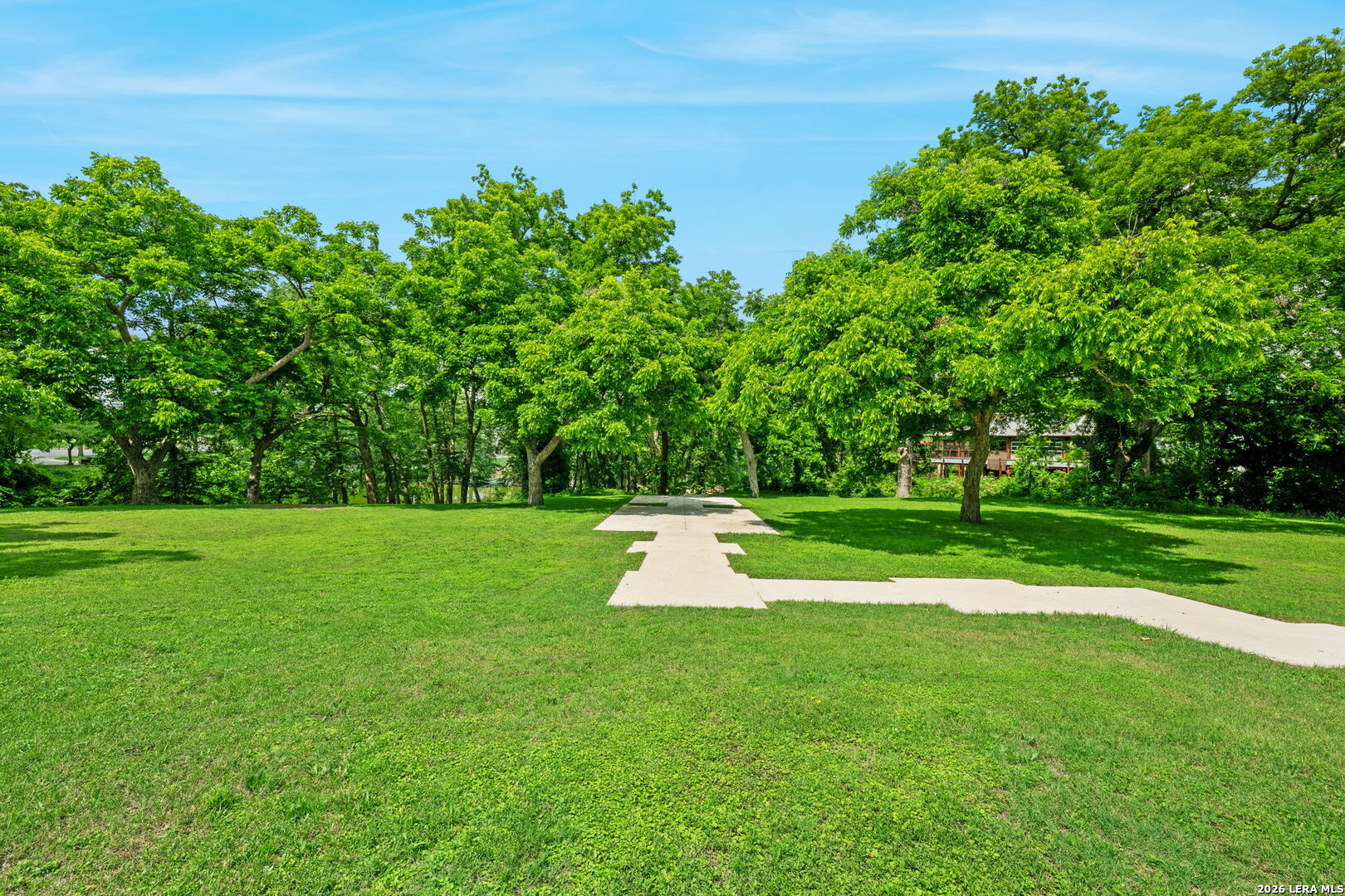 102 Lenz Dr