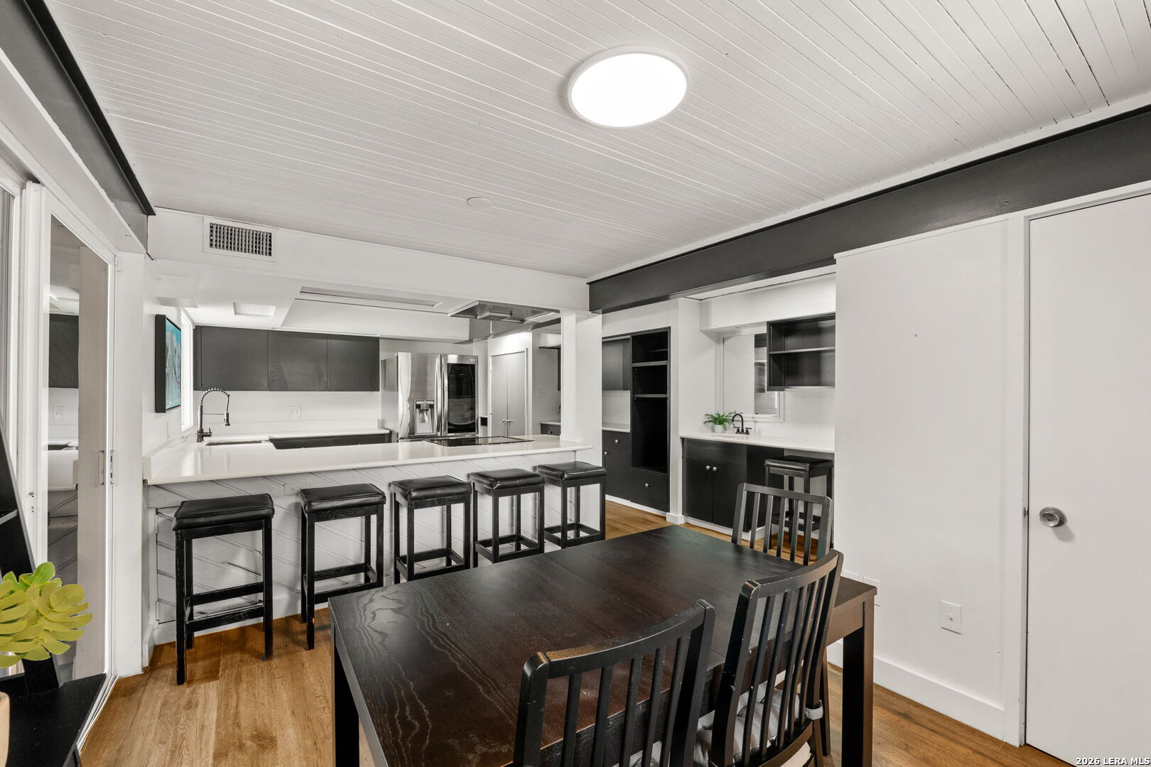 102 Lenz Dr