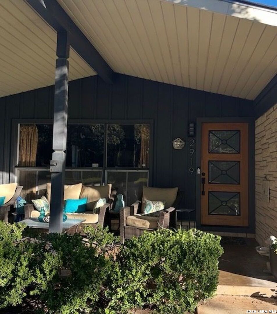 2919 Hitching Post