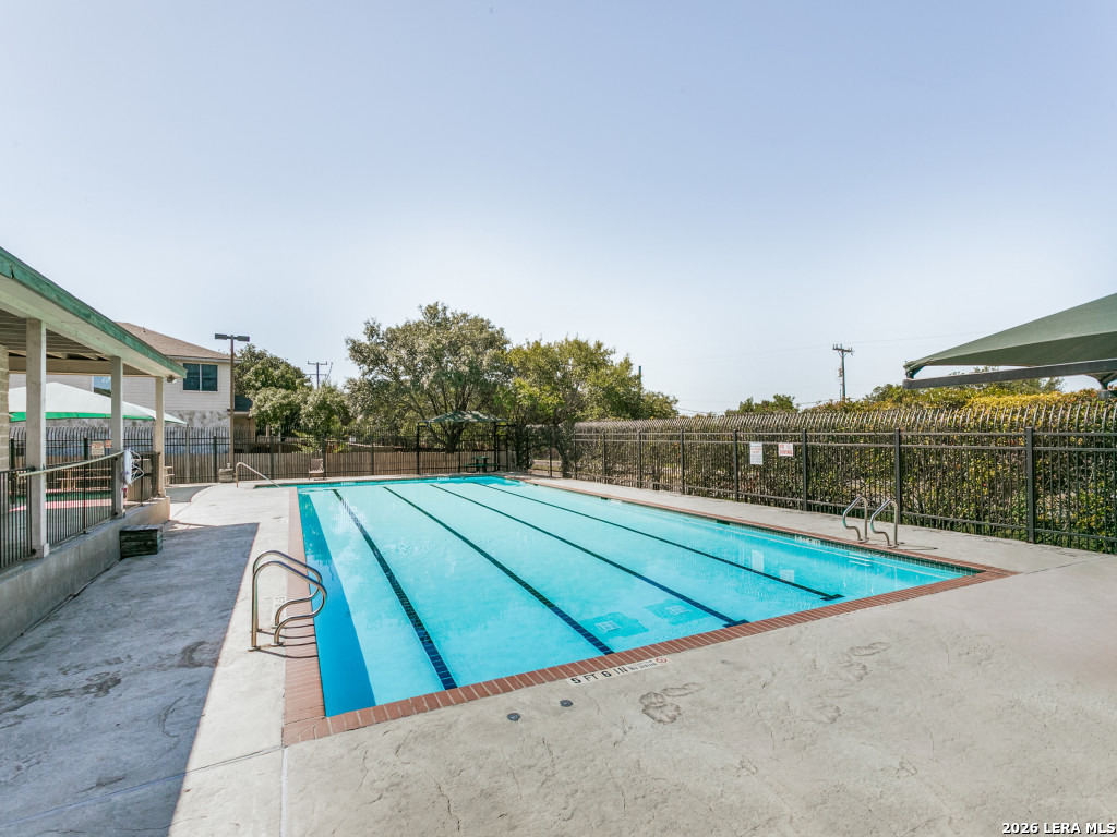 2402 Encino Cedros
