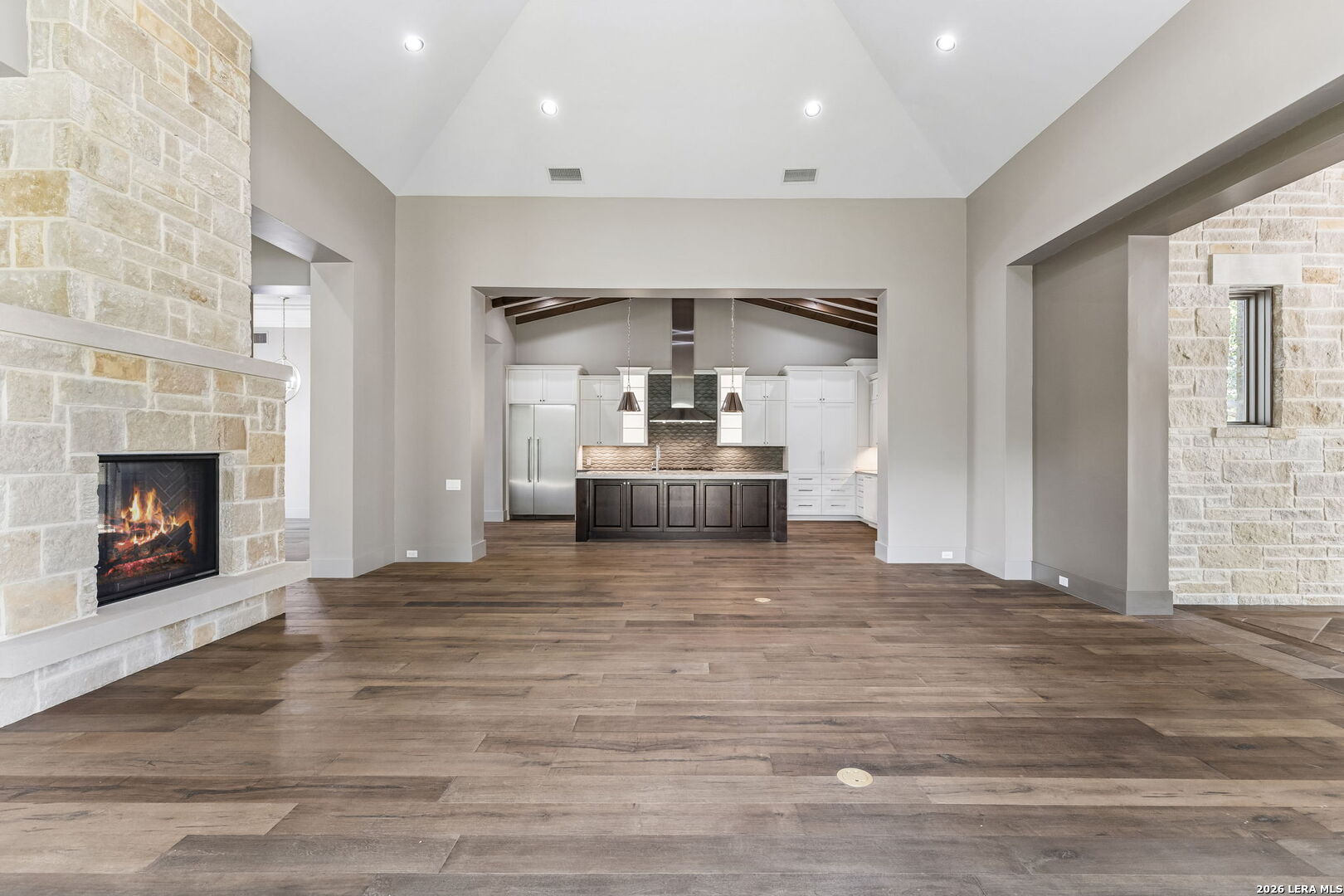 7102 Bluff Edge