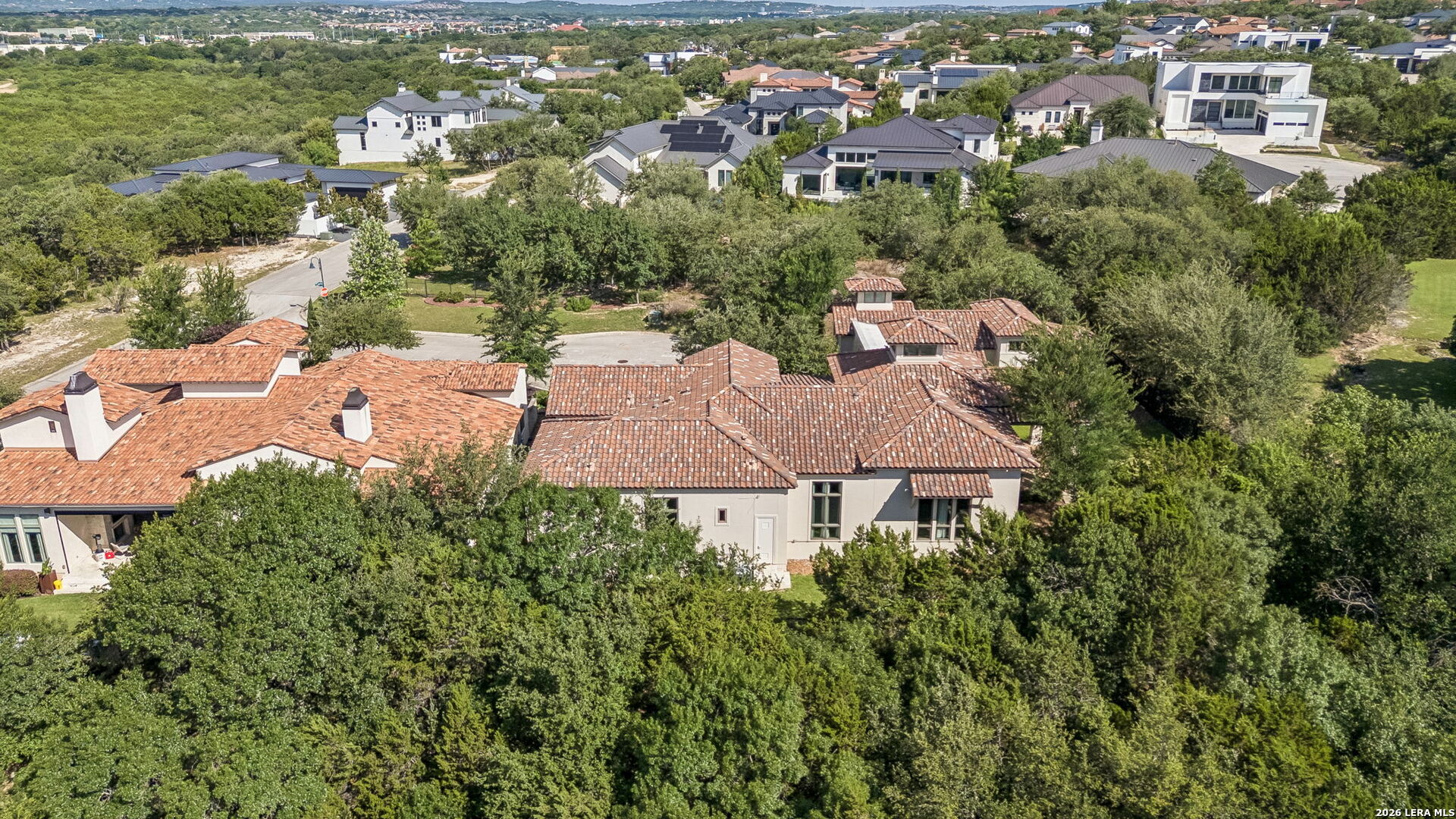 7102 Bluff Edge