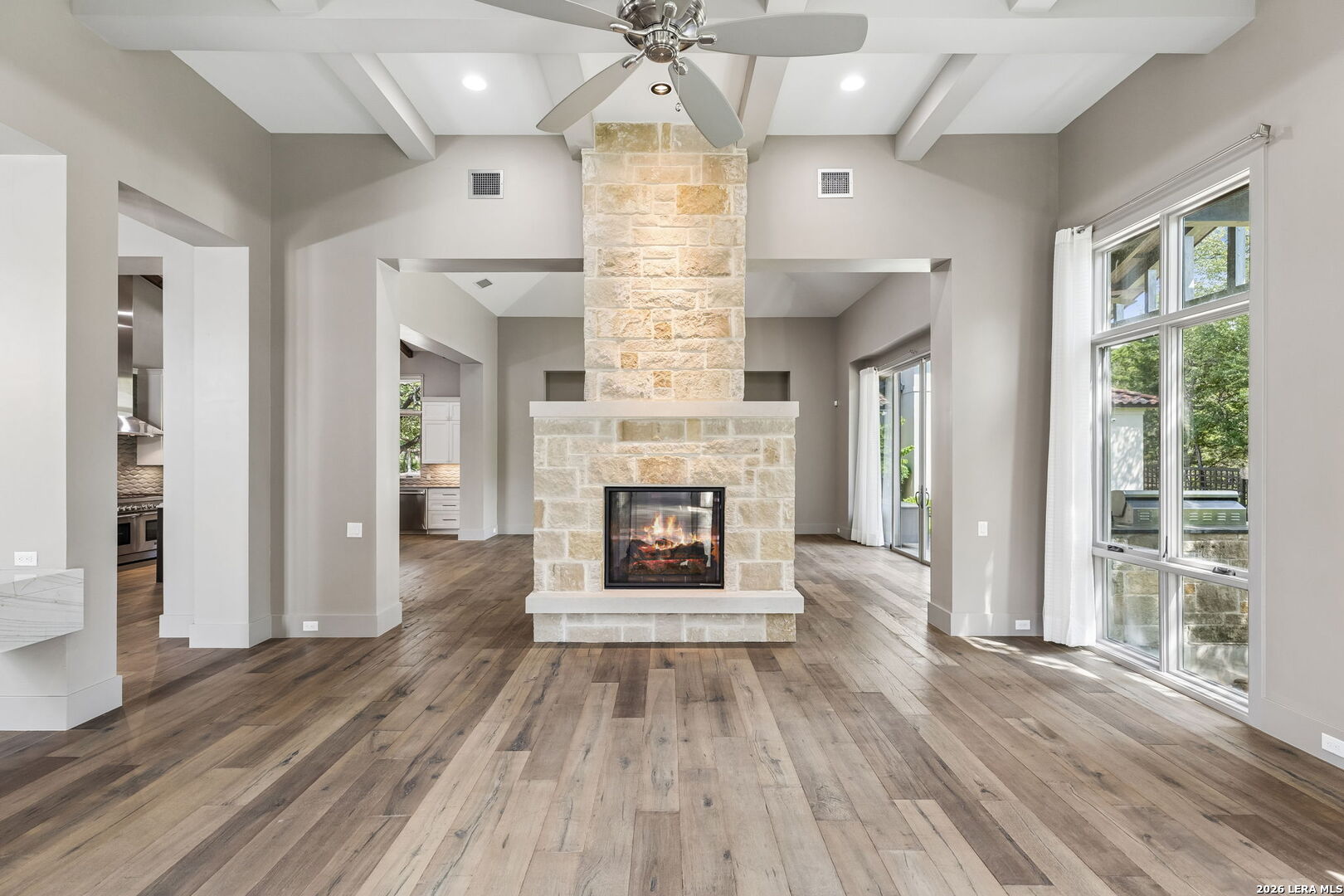 7102 Bluff Edge