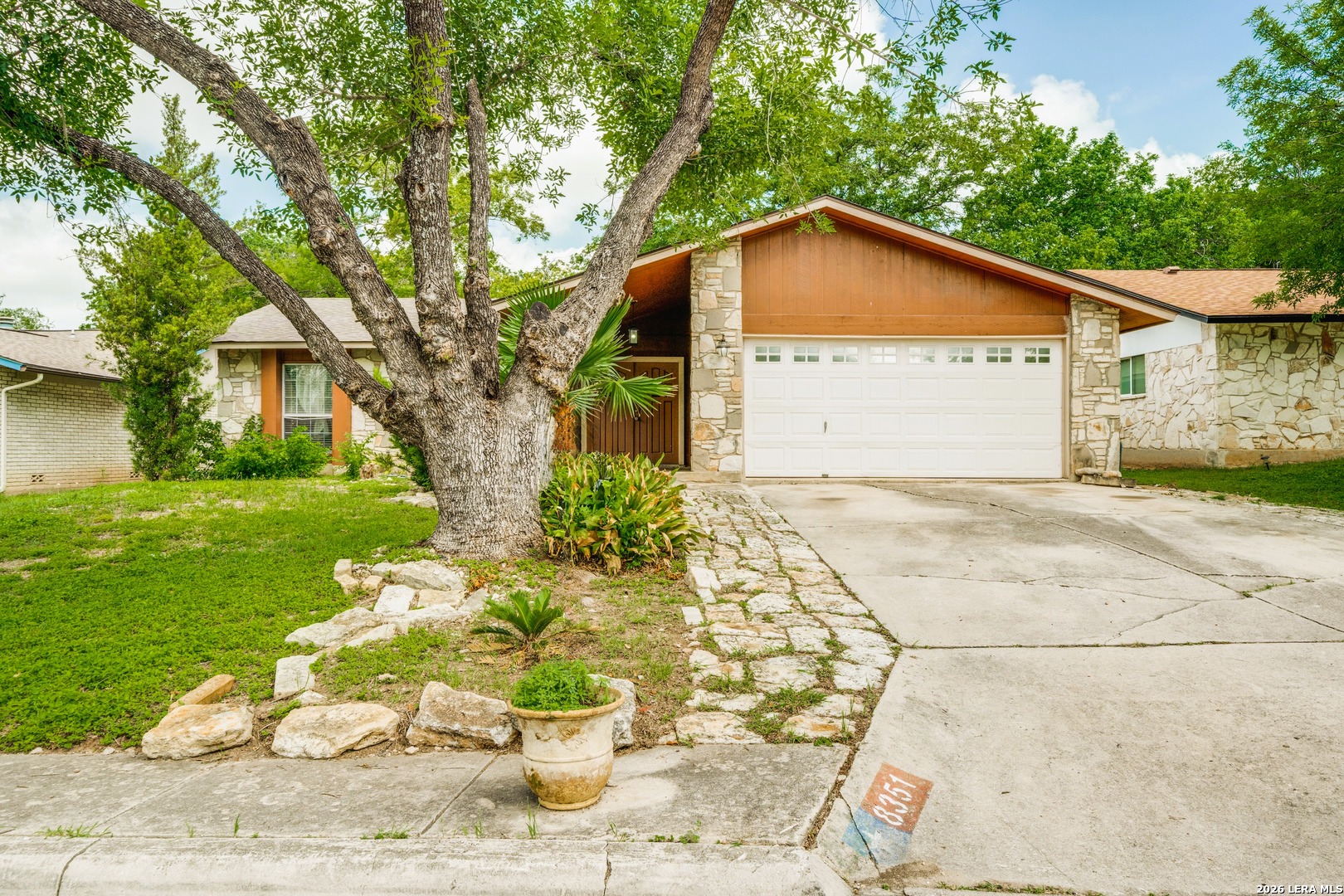 8351 TUXFORD