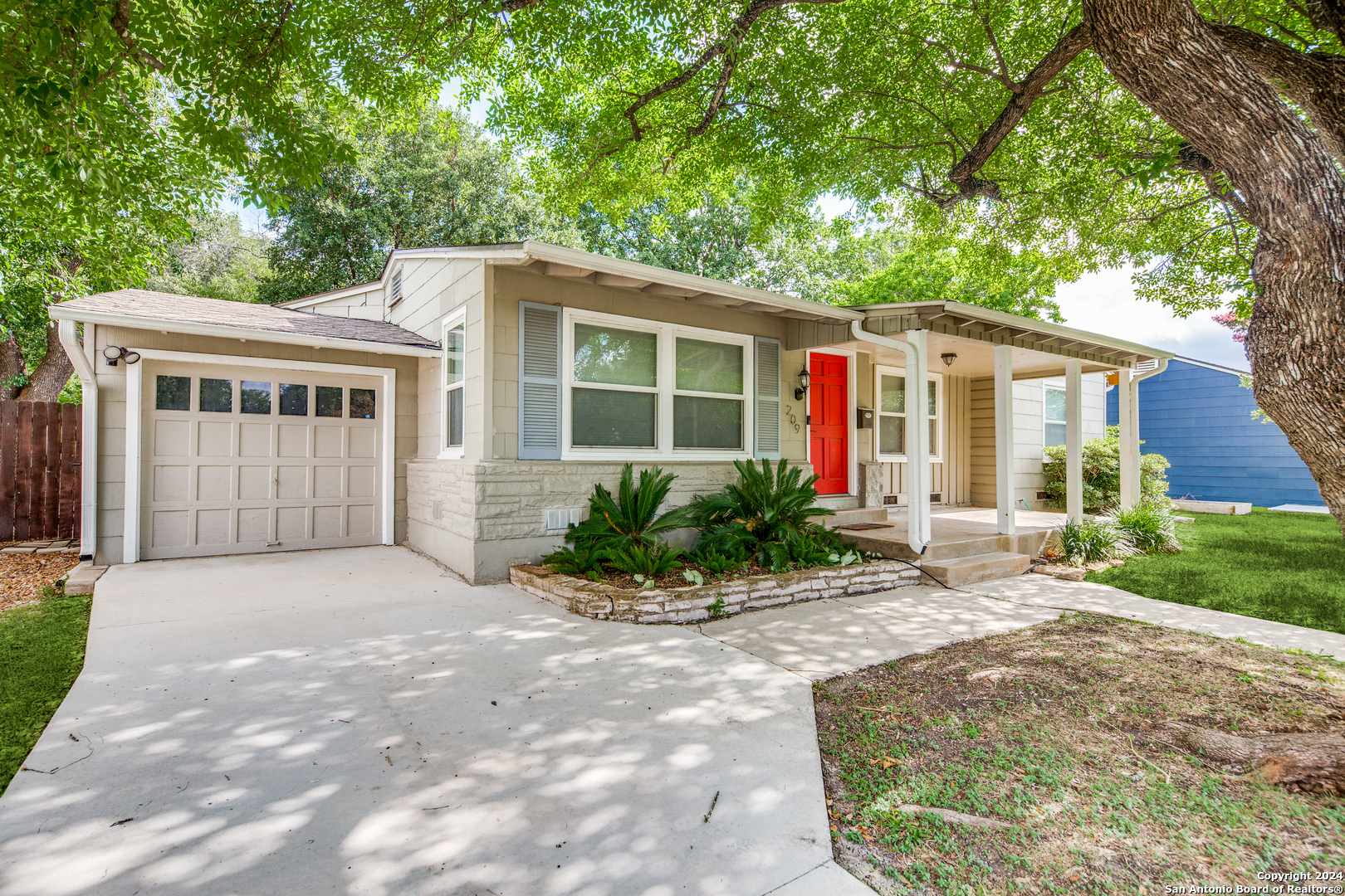 209 HARMON DR