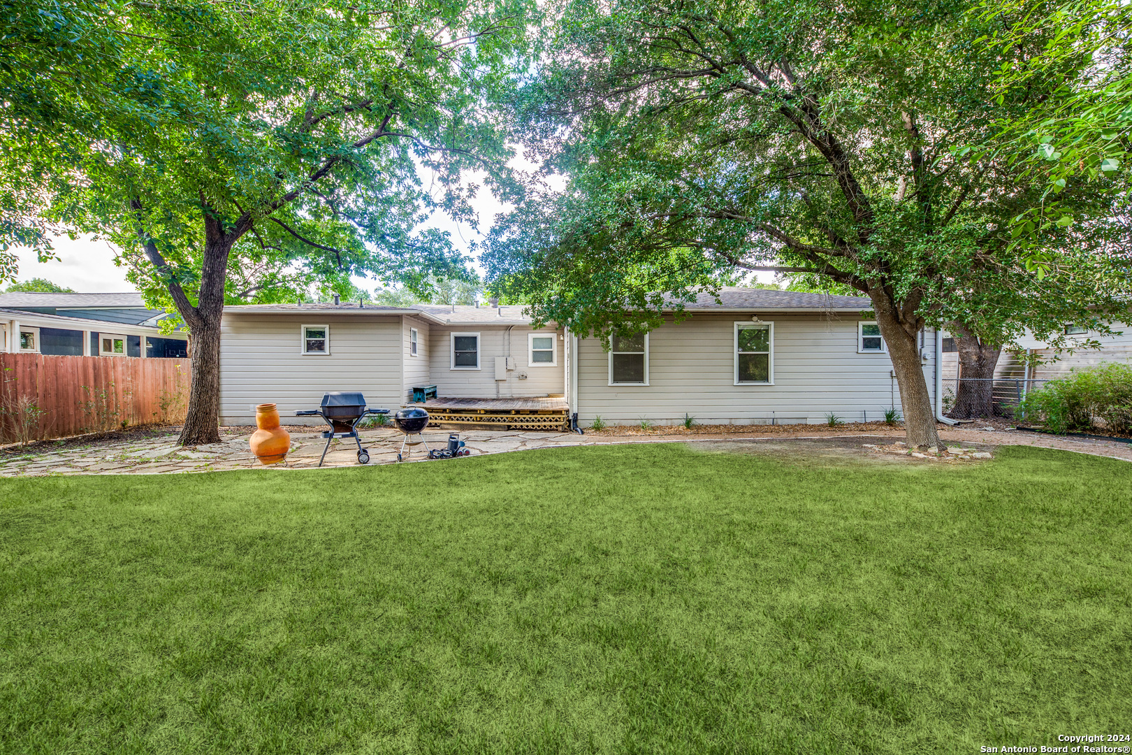 209 HARMON DR