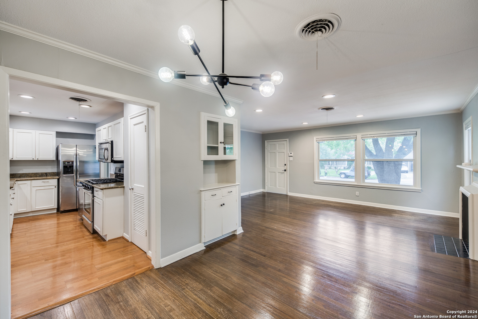 209 HARMON DR