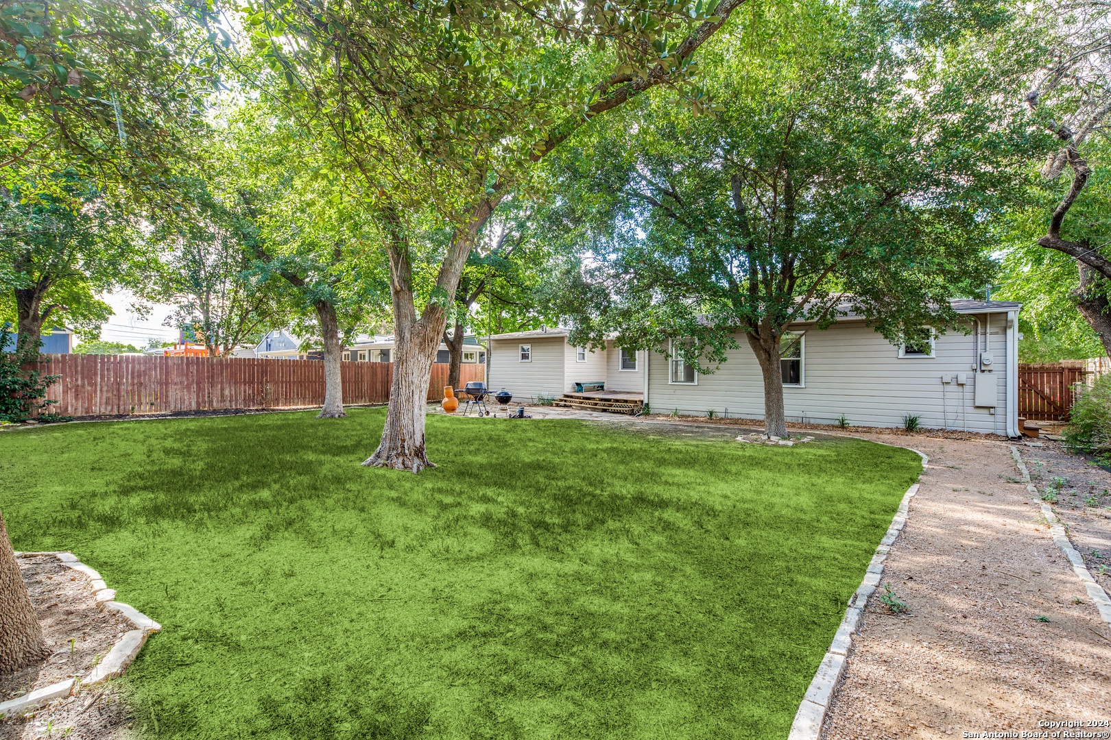 209 HARMON DR