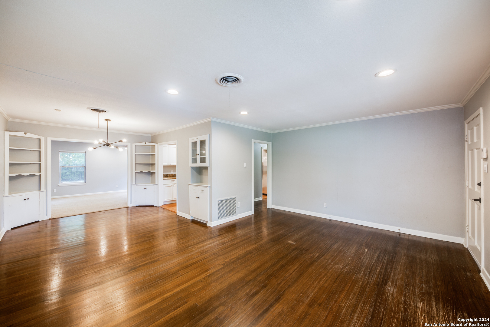 209 HARMON DR