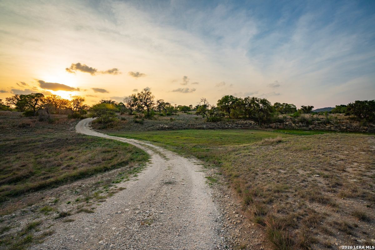 718 Ranch to Market 473
