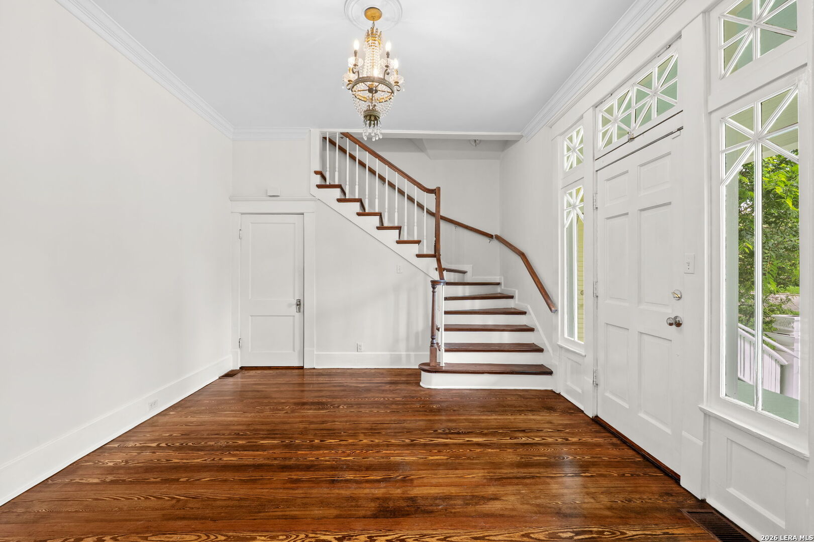 124 E Summit