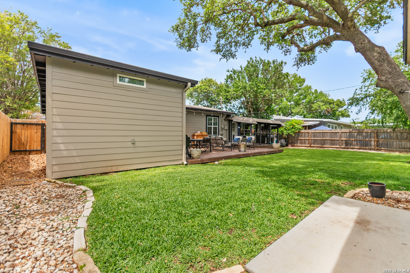 318 BREES BLVD