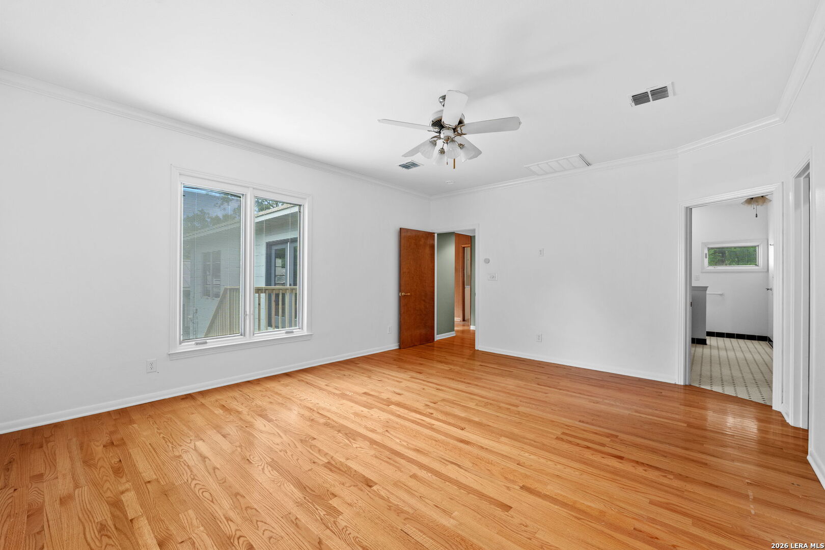 253 E Edgewood Pl