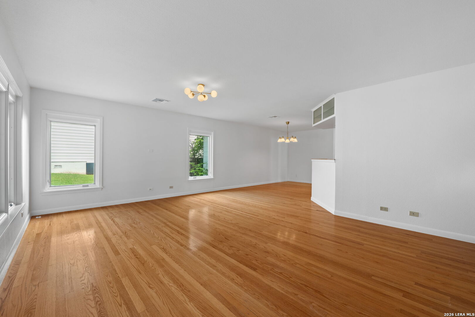 253 E Edgewood Pl