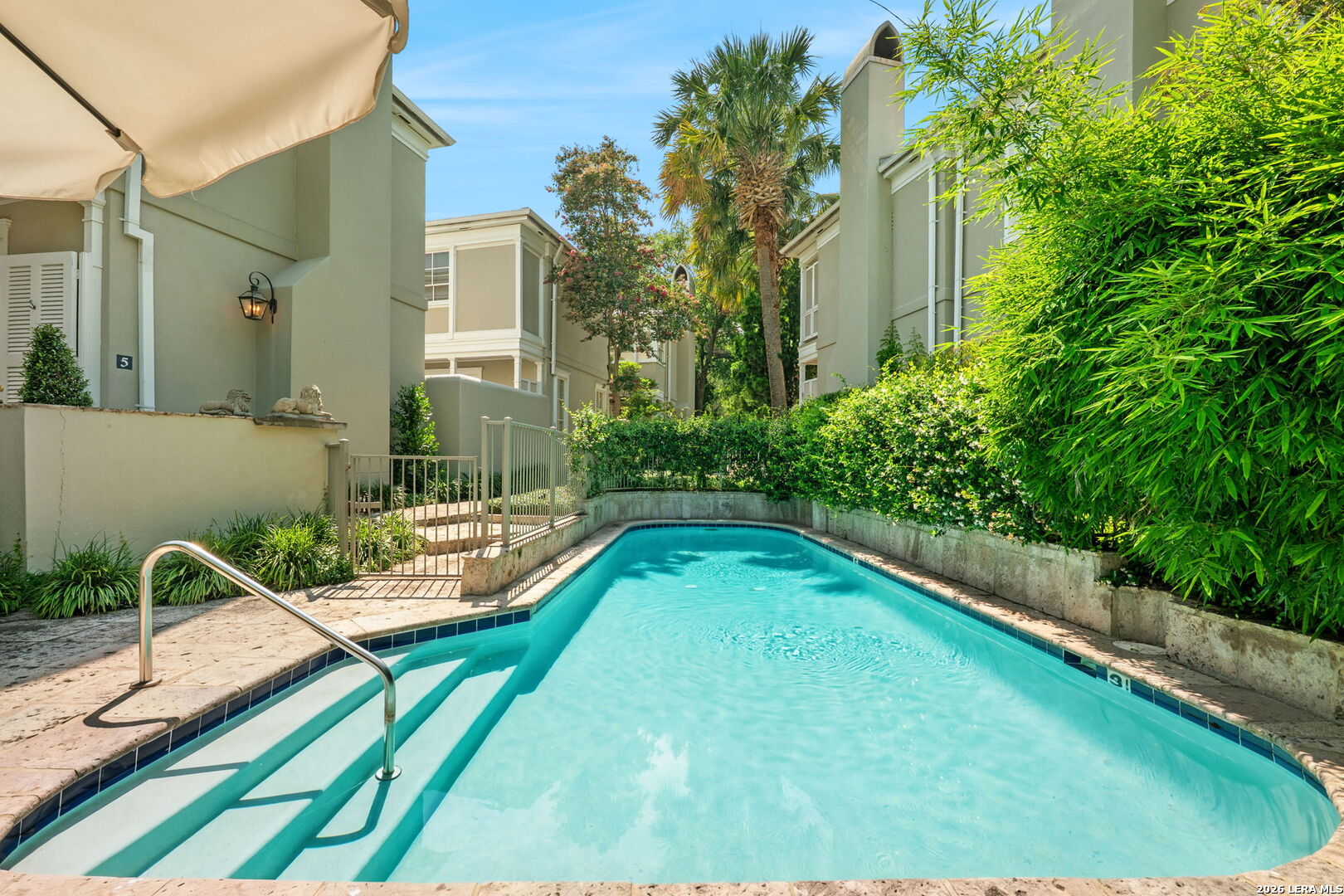 122 Chester APT 5