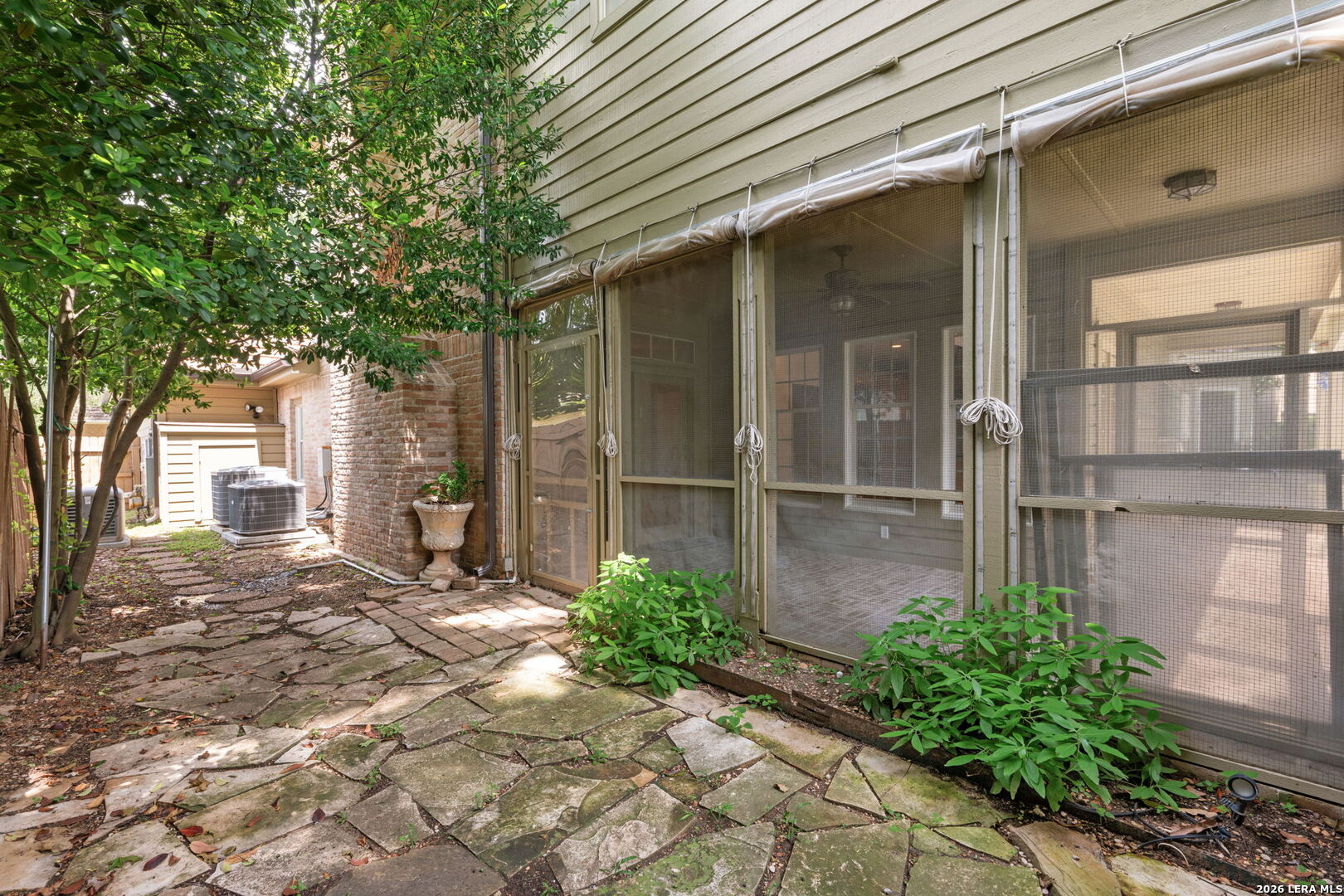 15 Granburg Cir