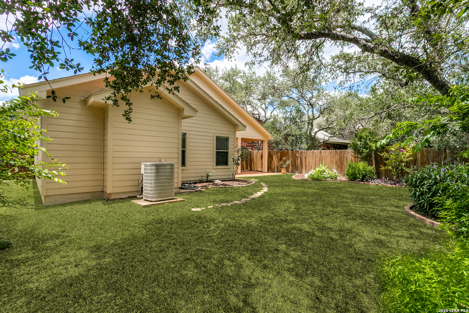1514 Mooreshill Dr