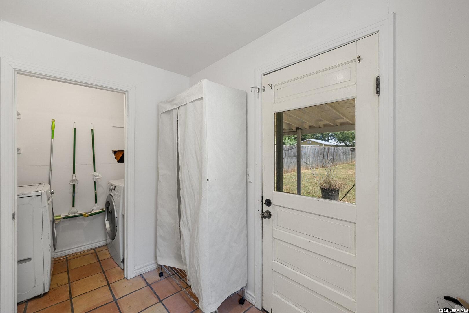 106 W Mulberry