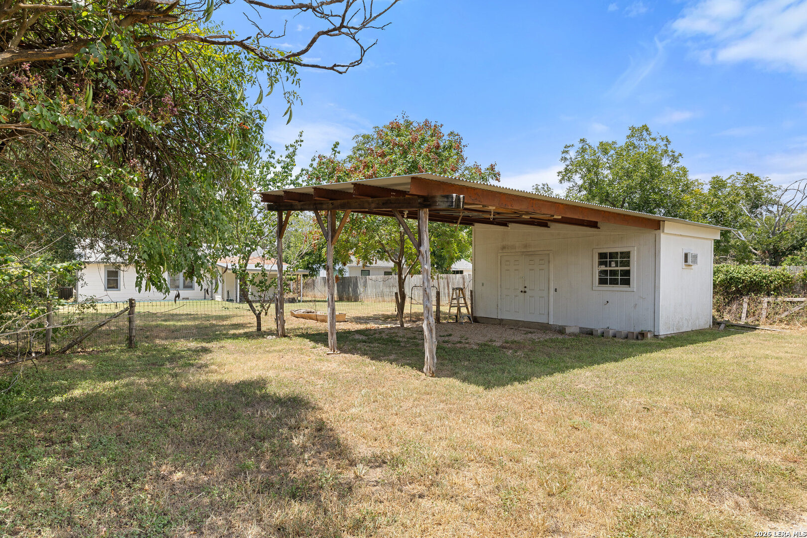 106 W Mulberry