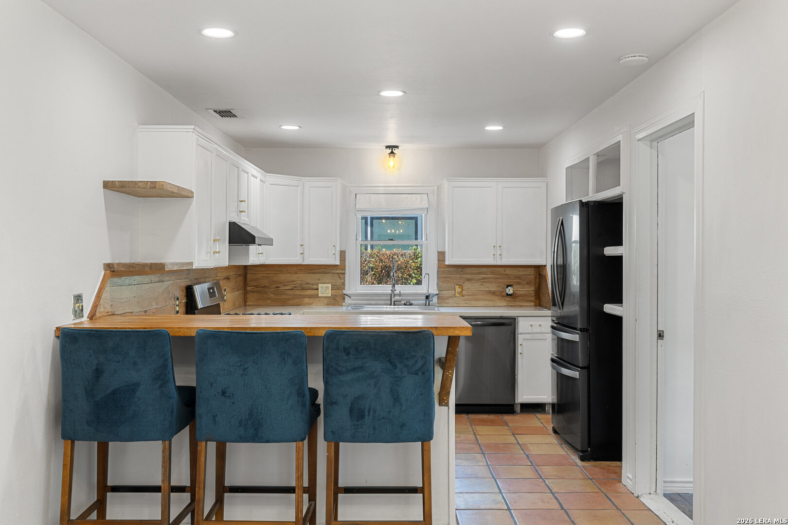 106 W Mulberry