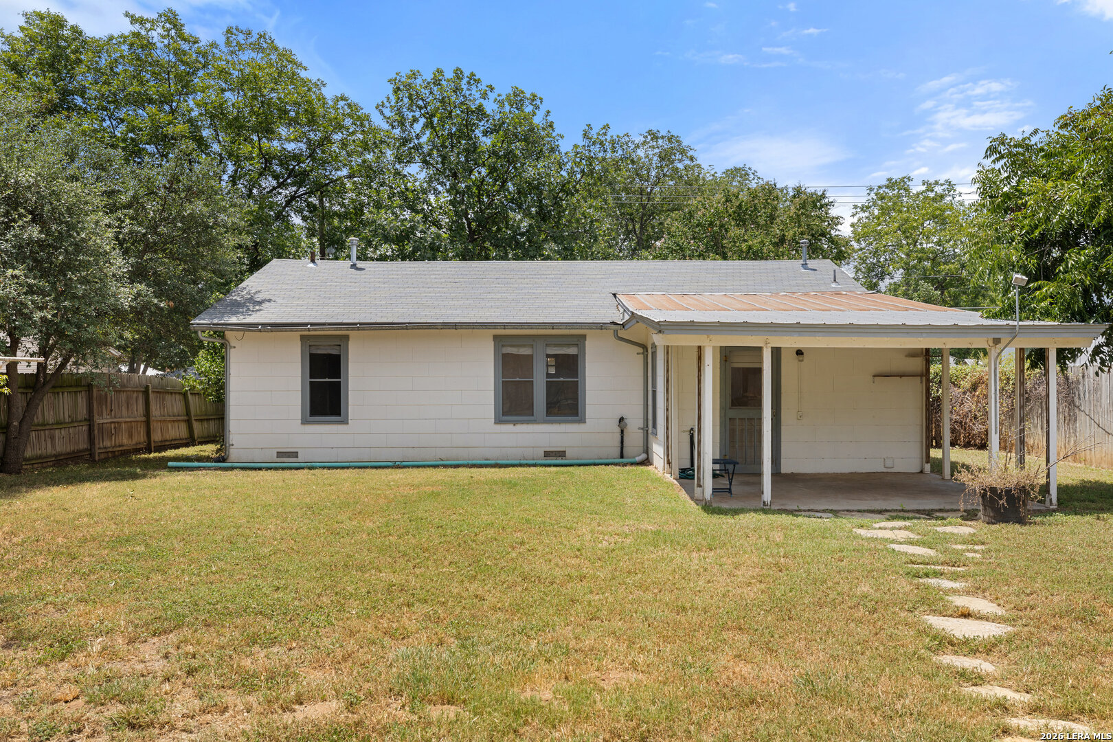 106 W Mulberry