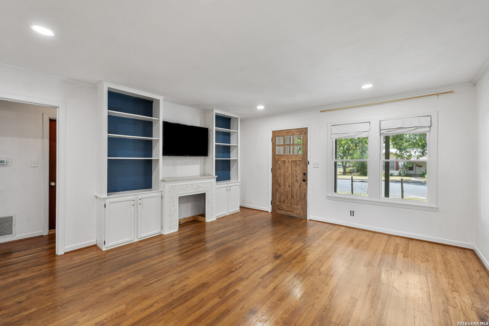 106 W Mulberry