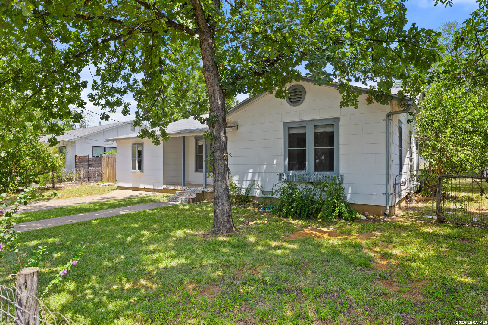 106 W Mulberry