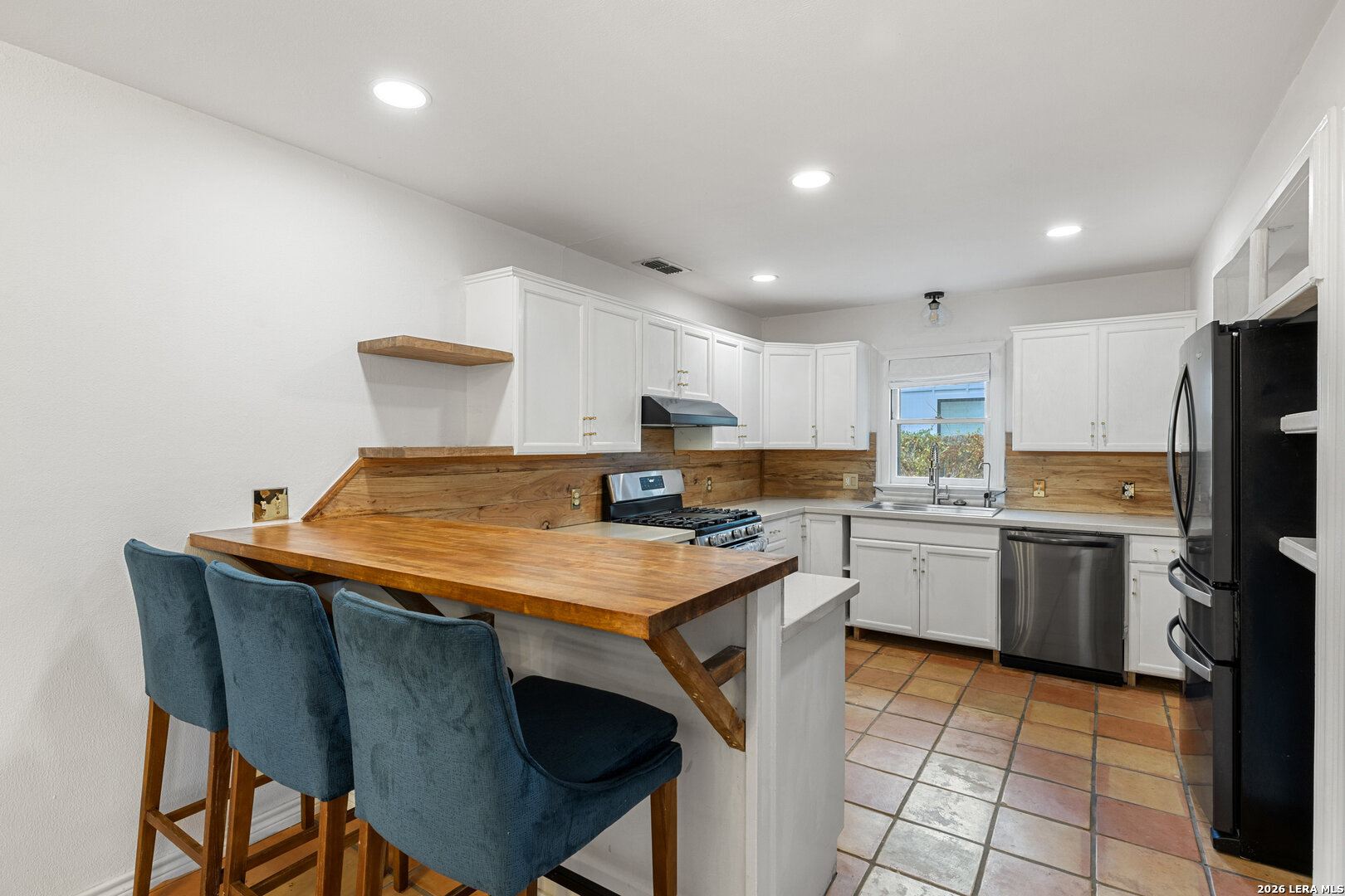 106 W Mulberry
