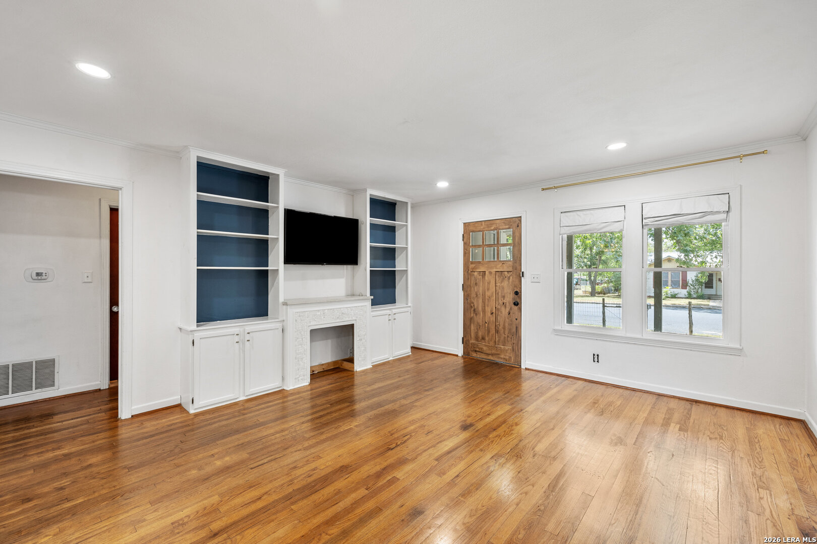 106 W Mulberry