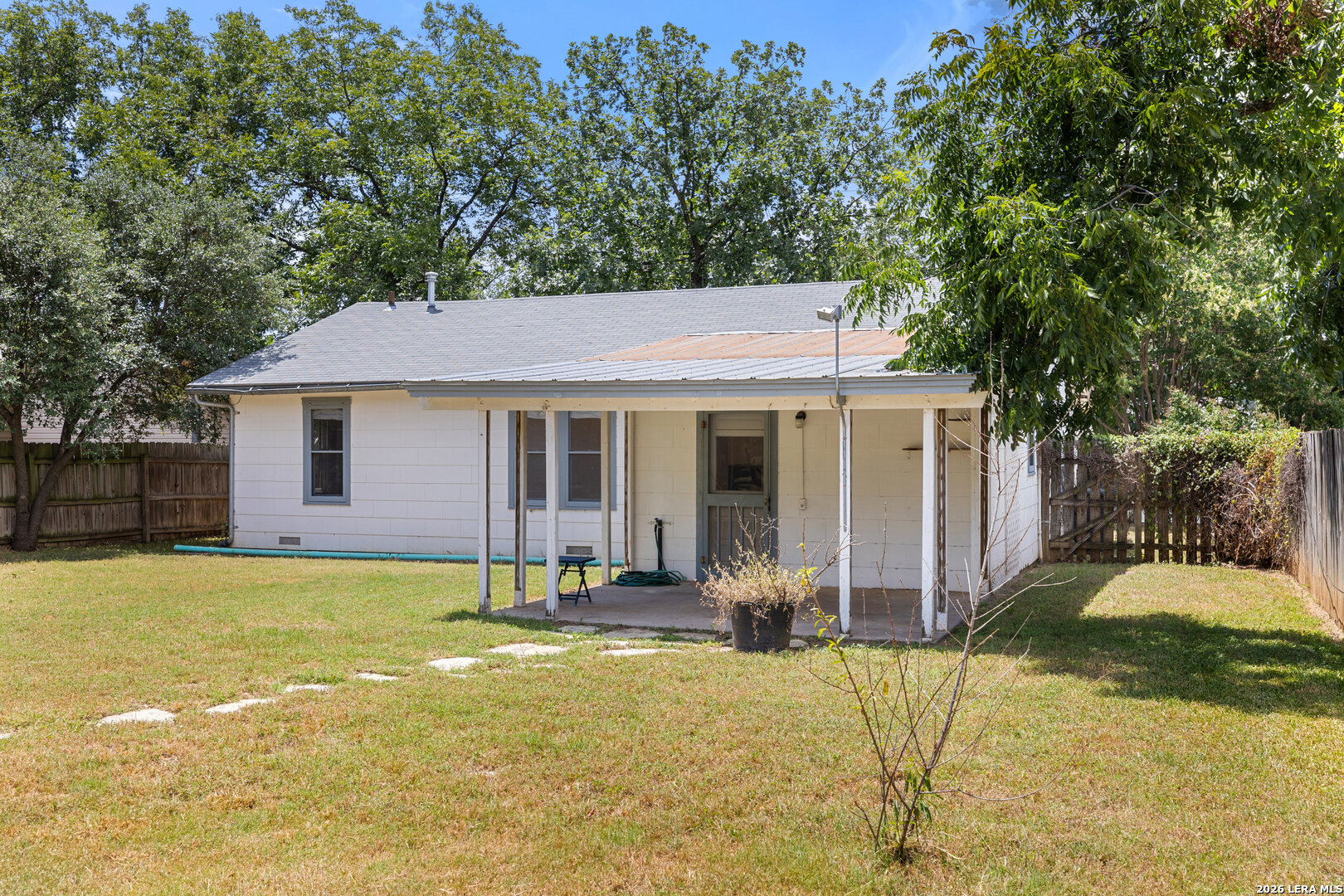 106 W Mulberry