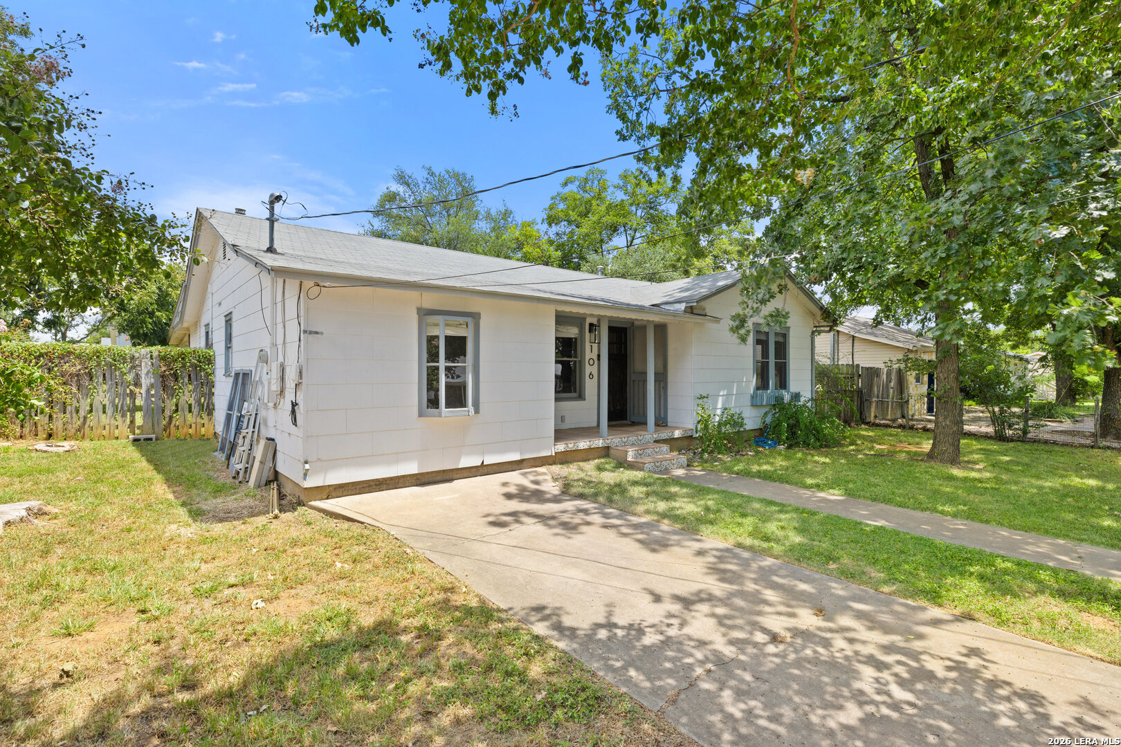 106 W Mulberry