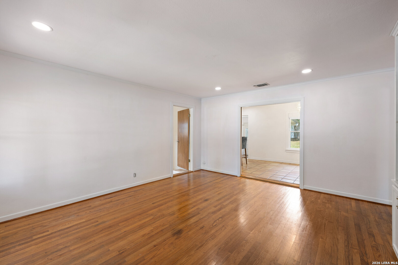 106 W Mulberry