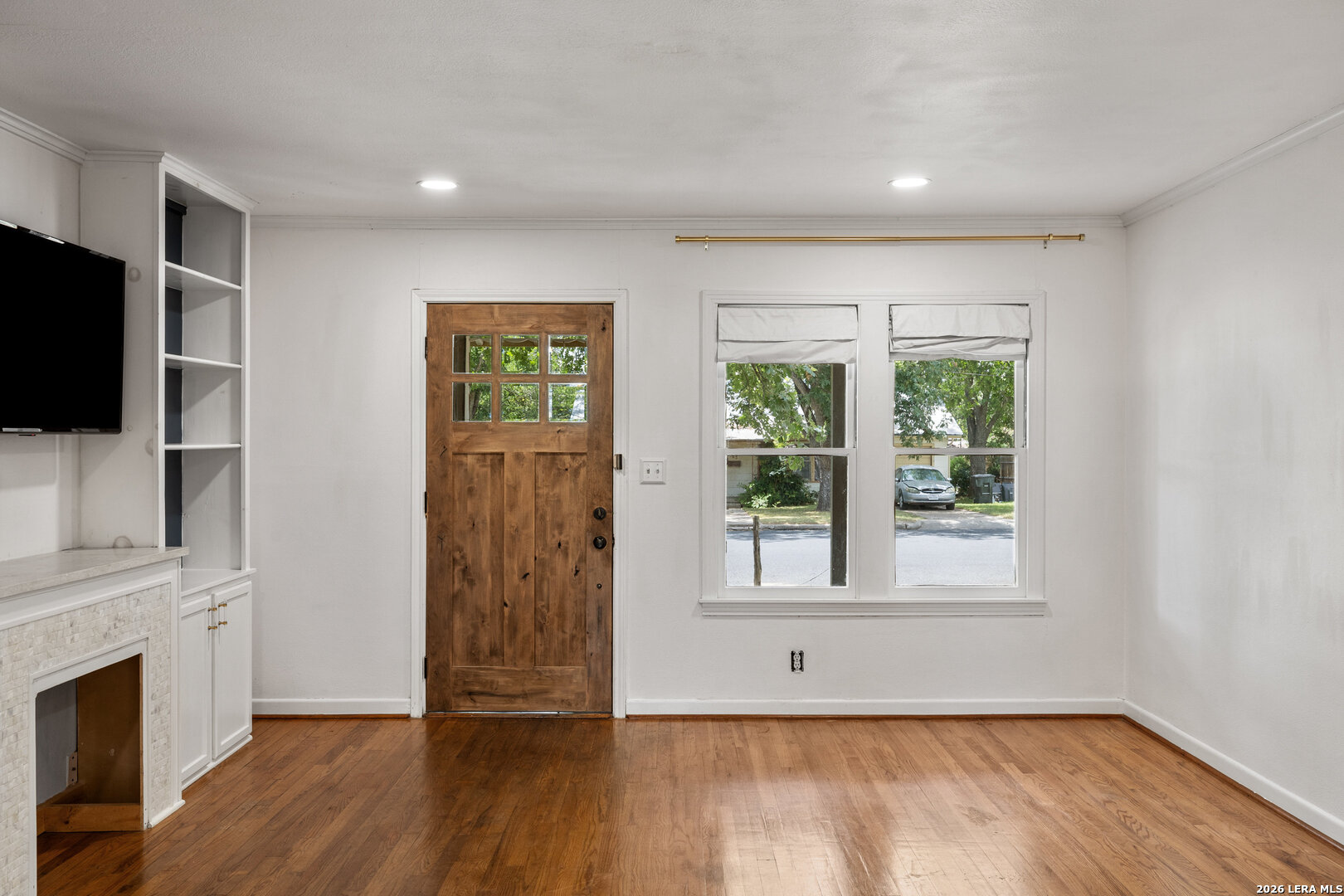 106 W Mulberry