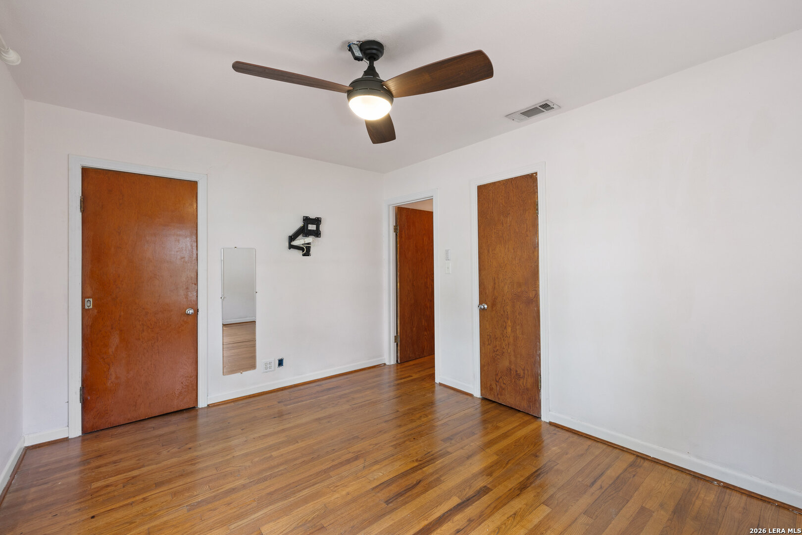 106 W Mulberry