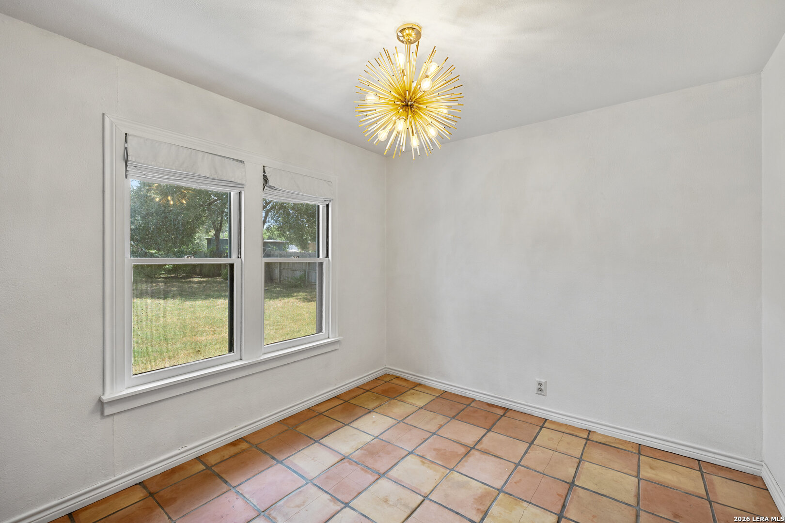 106 W Mulberry