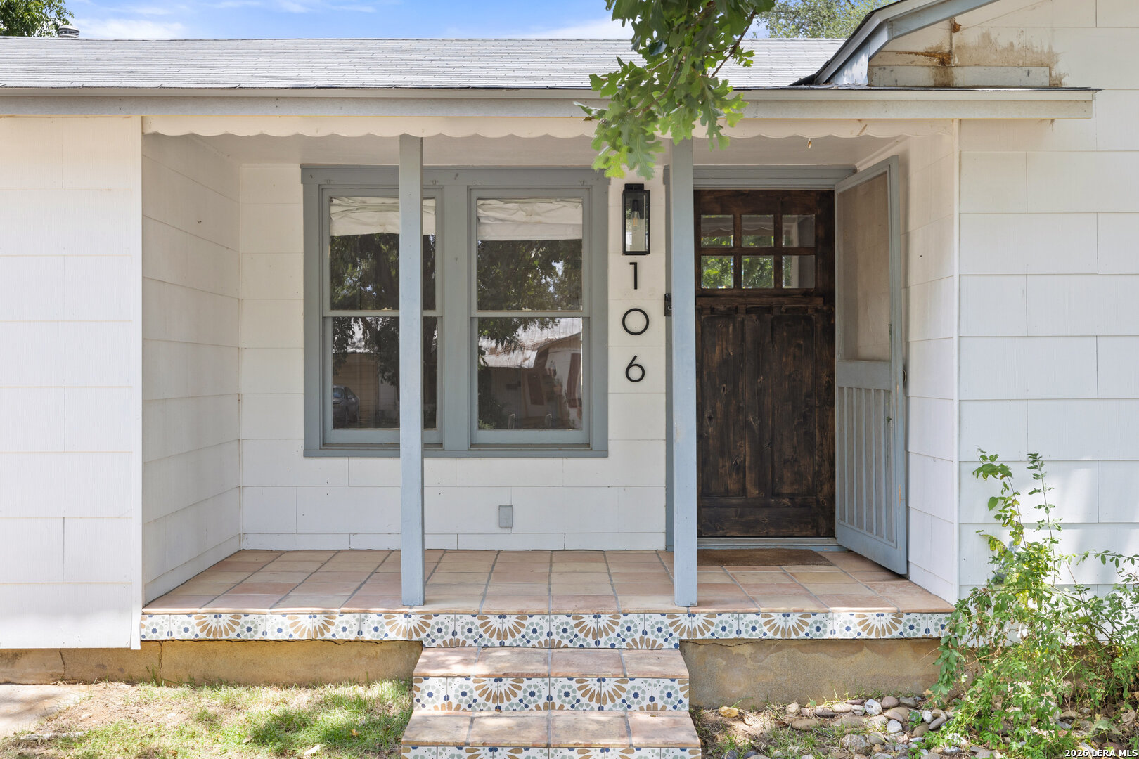 106 W Mulberry