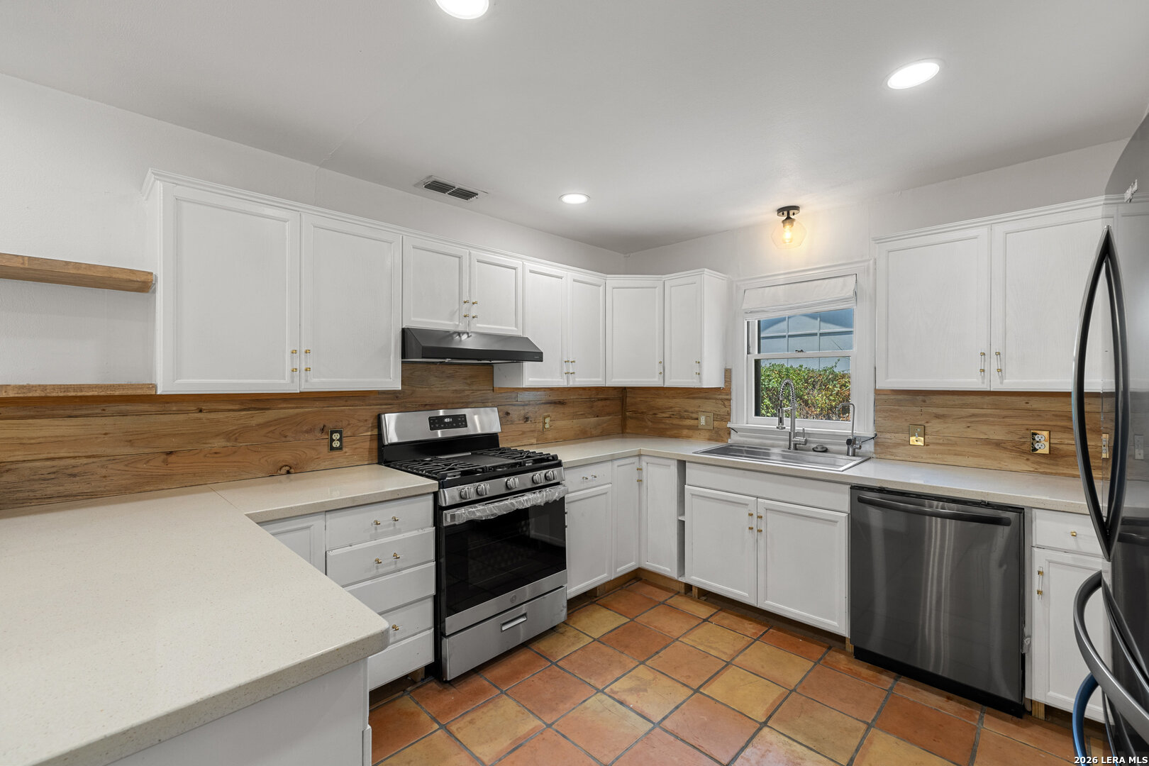 106 W Mulberry