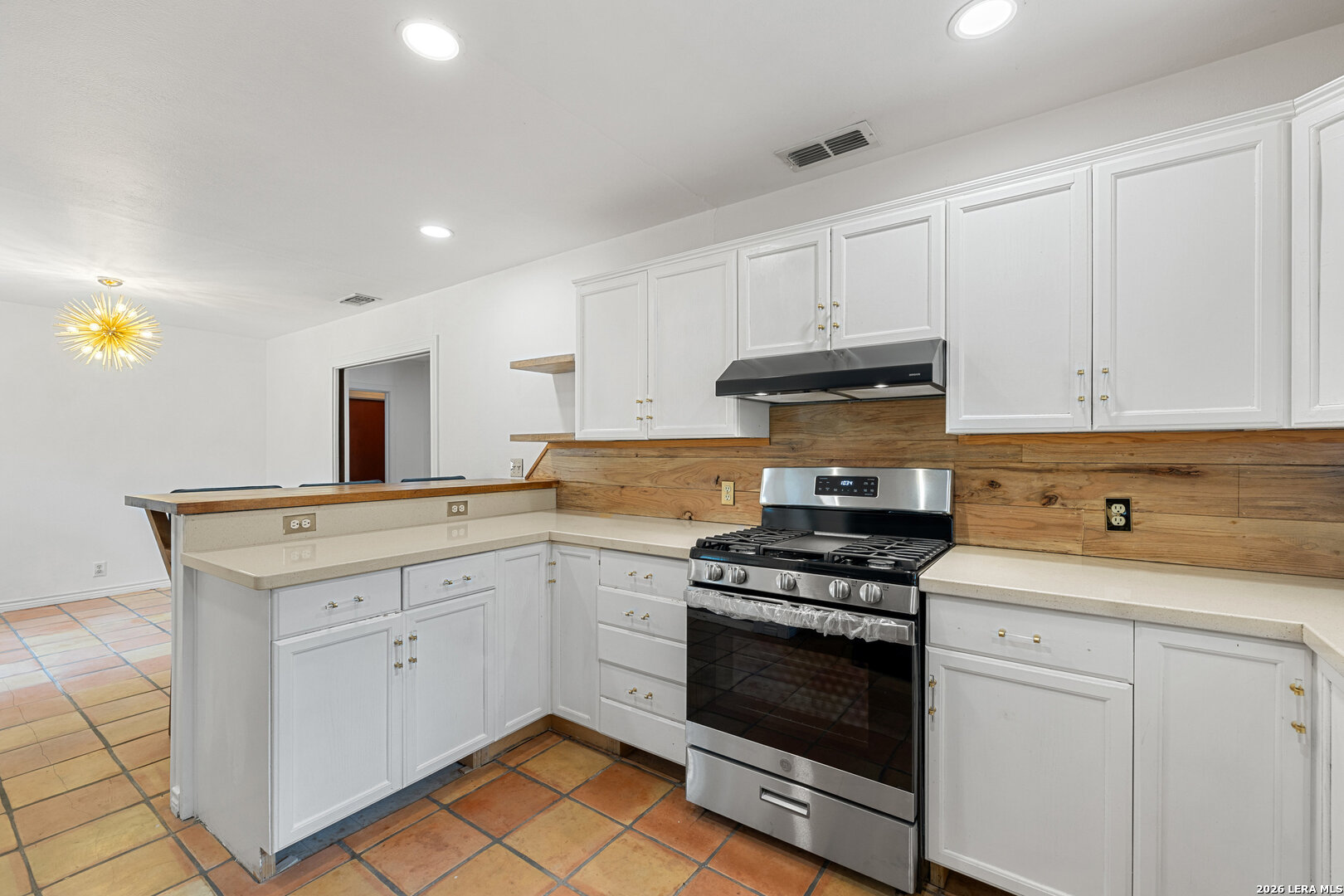 106 W Mulberry
