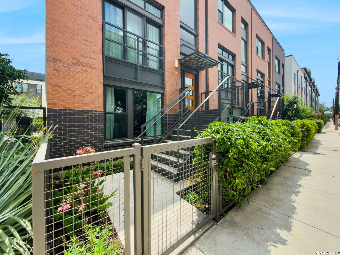 318 W GRAYSON ST 101