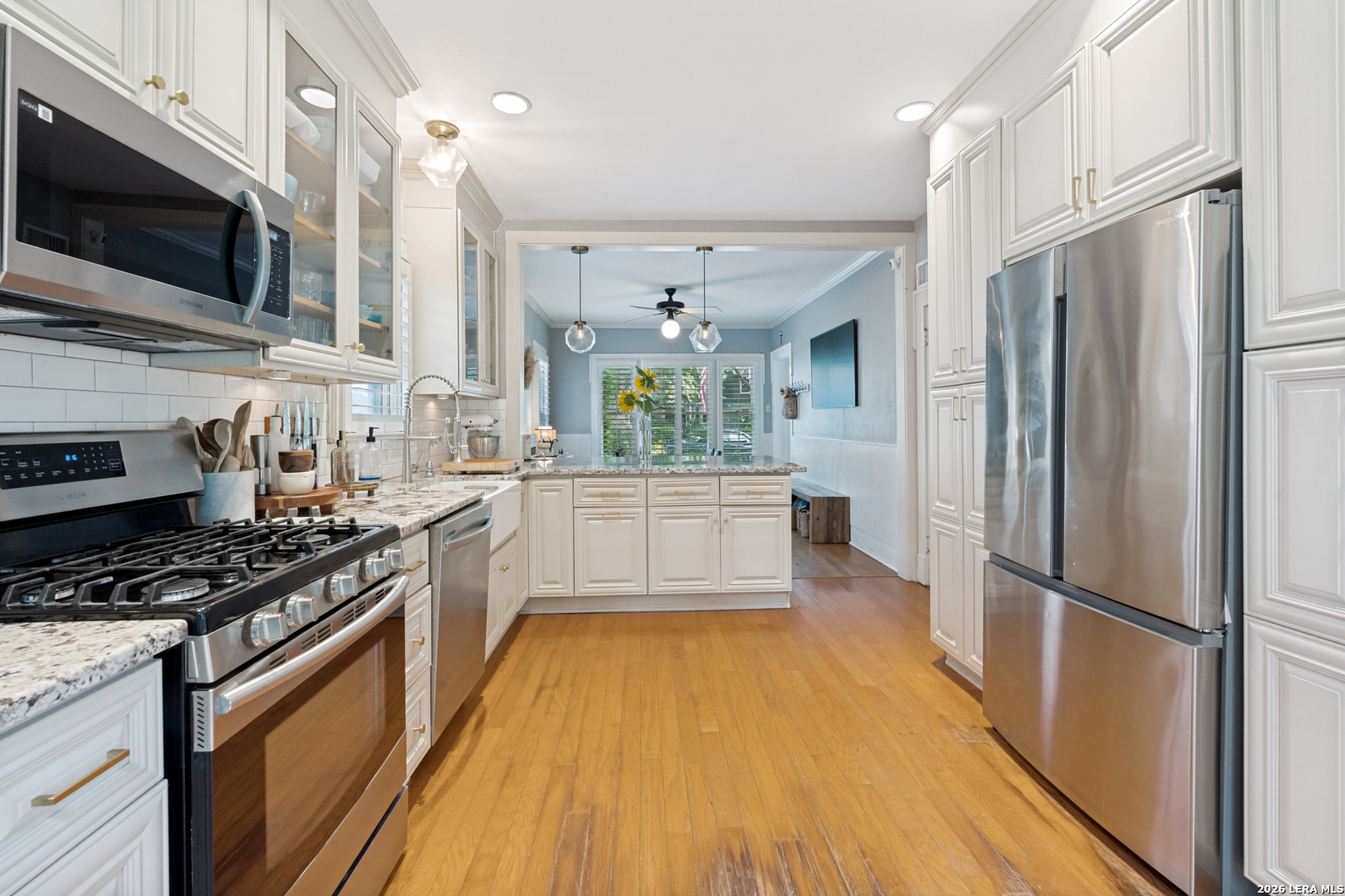 378 BLUE BONNET BLVD